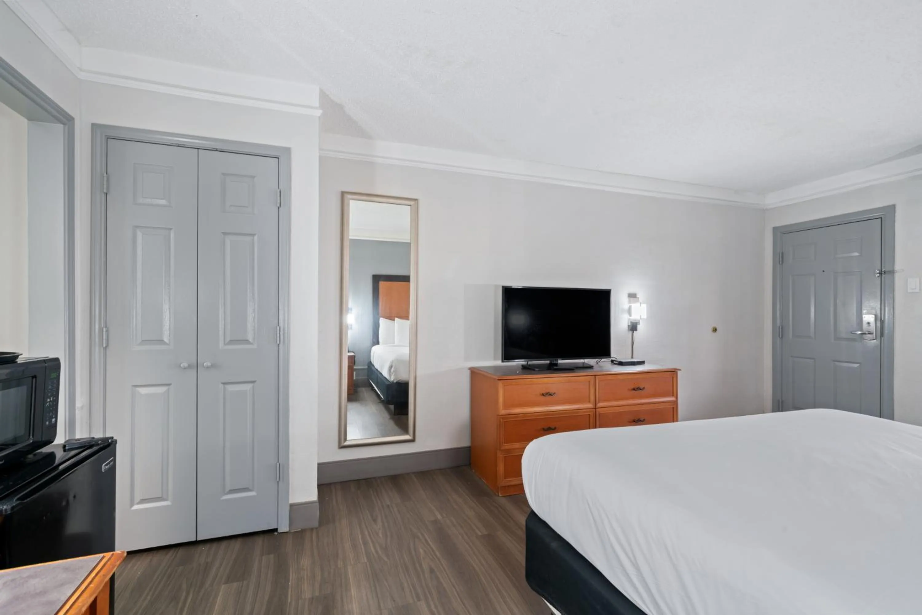 Bedroom, Bed in La Quinta Inn by Wyndham Corpus Christi North