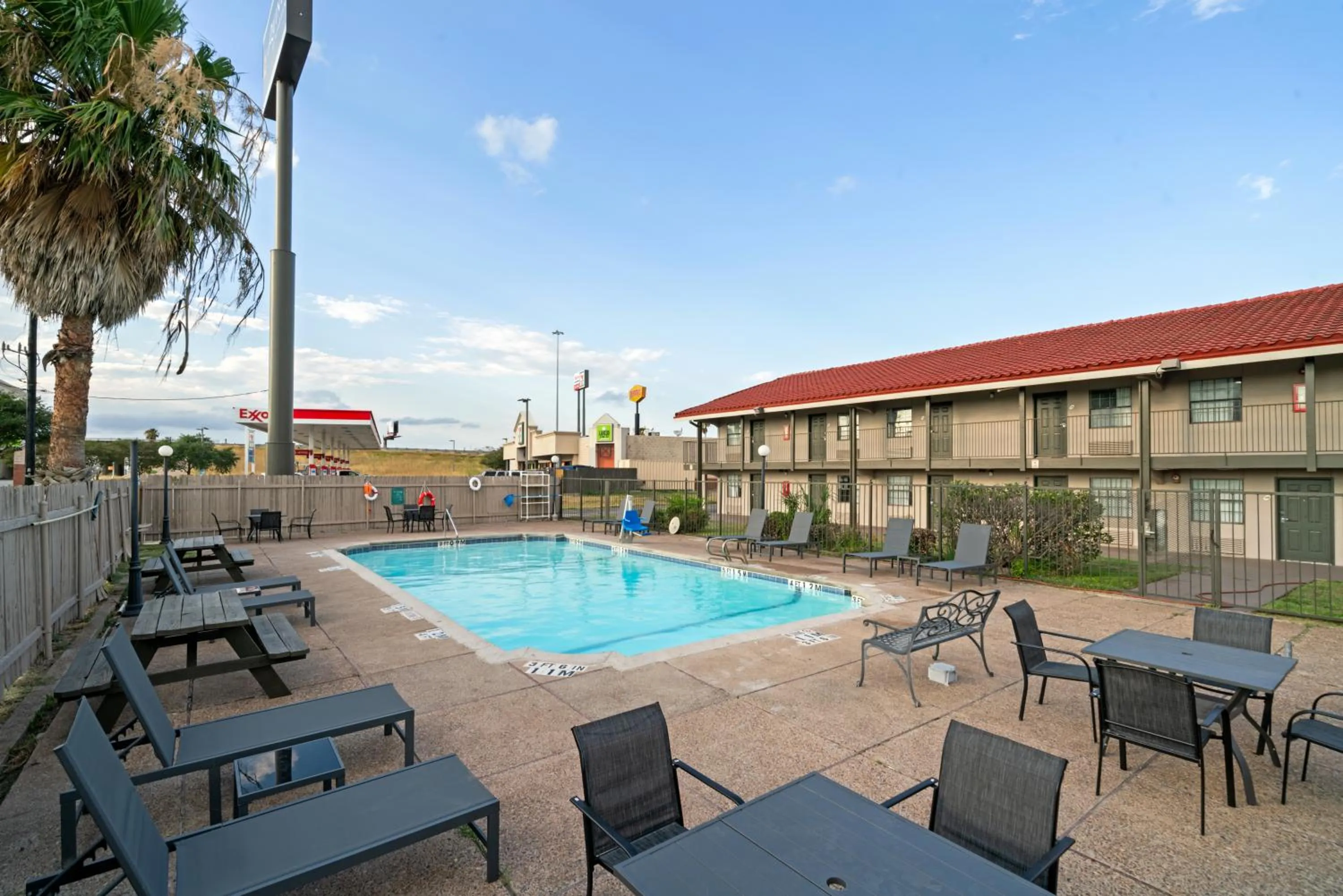 Swimming pool in La Quinta Inn by Wyndham Corpus Christi North