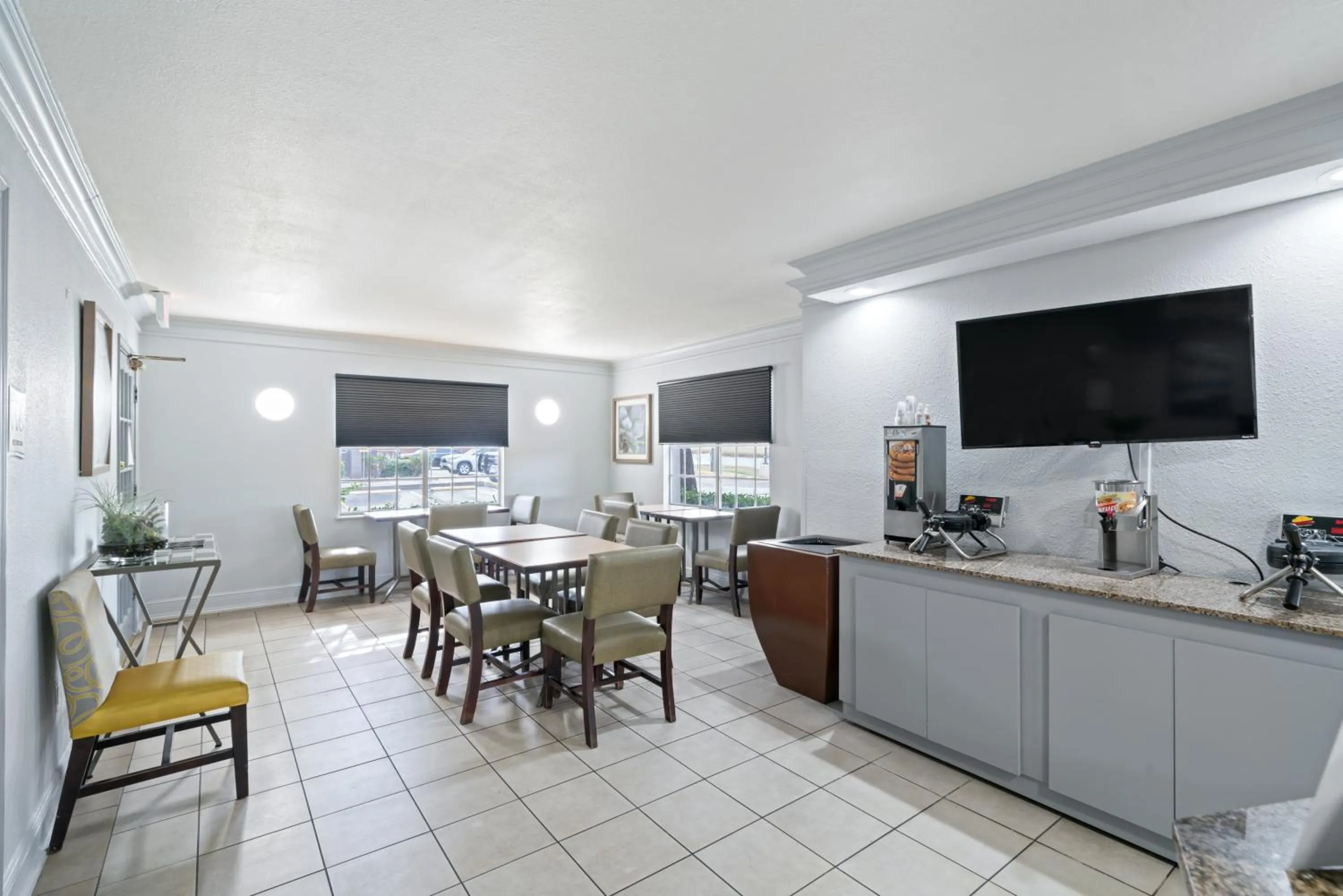 Breakfast in La Quinta Inn by Wyndham Corpus Christi North