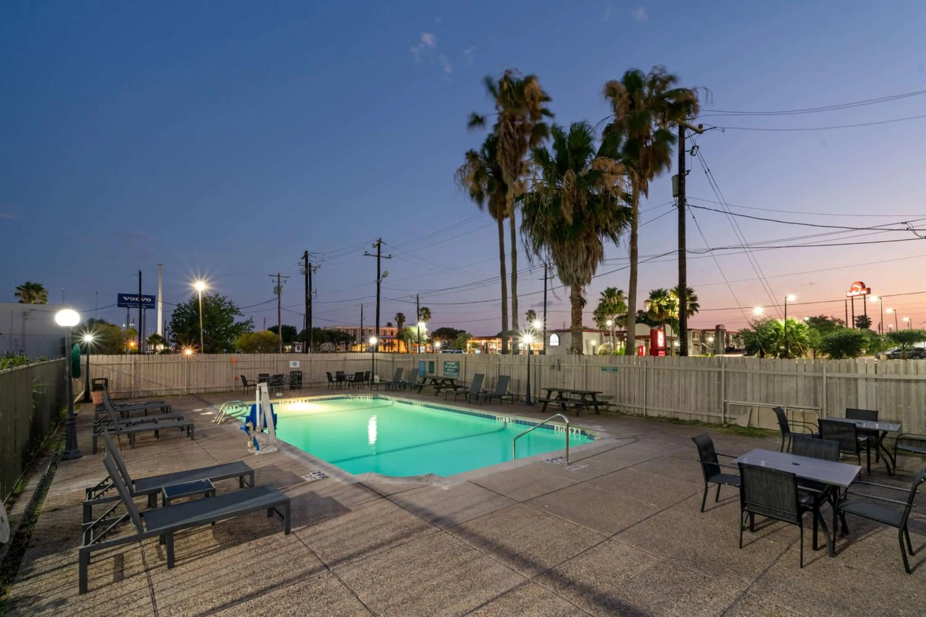 Pool view in La Quinta Inn by Wyndham Corpus Christi North