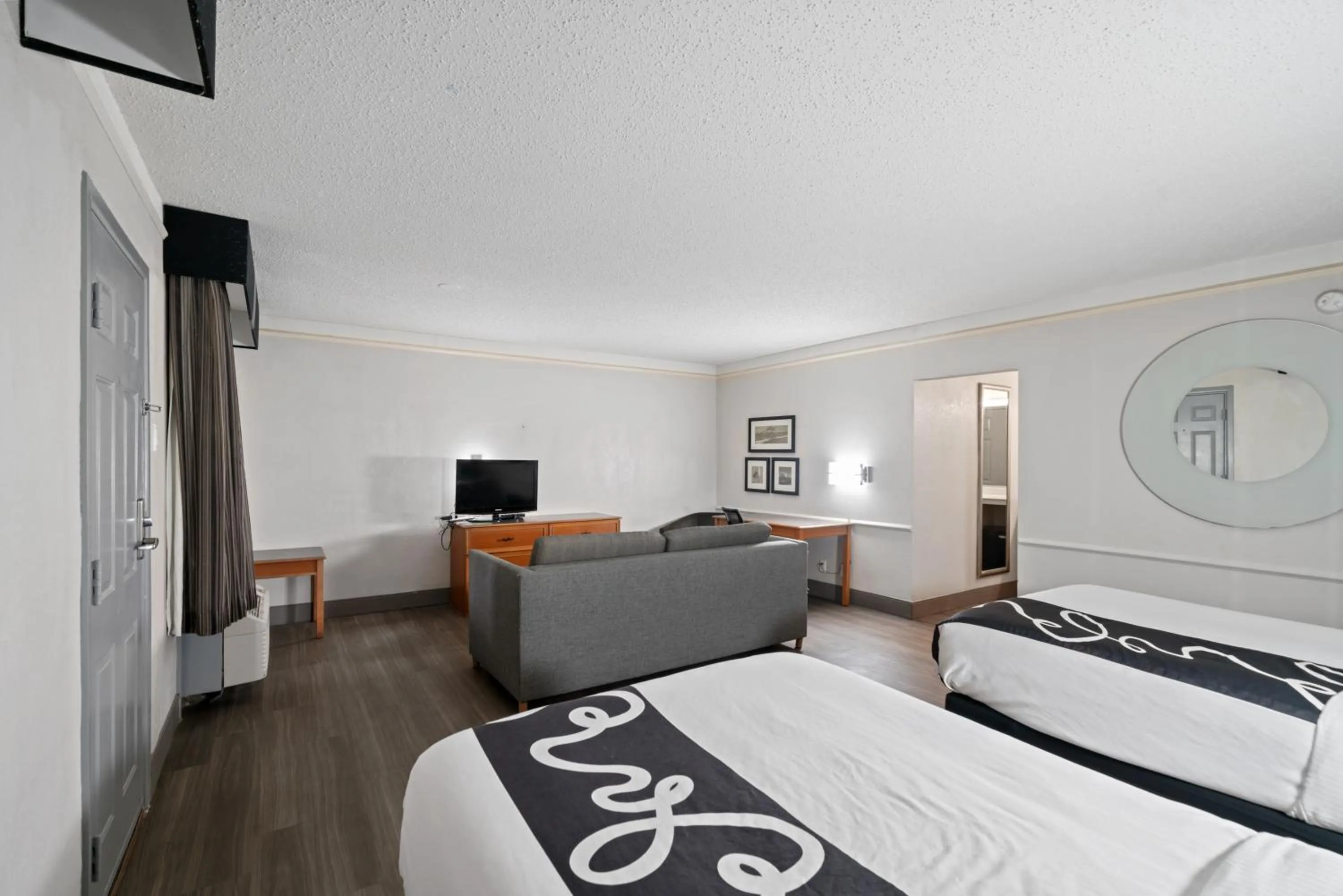 Bedroom, Bed in La Quinta Inn by Wyndham Corpus Christi North