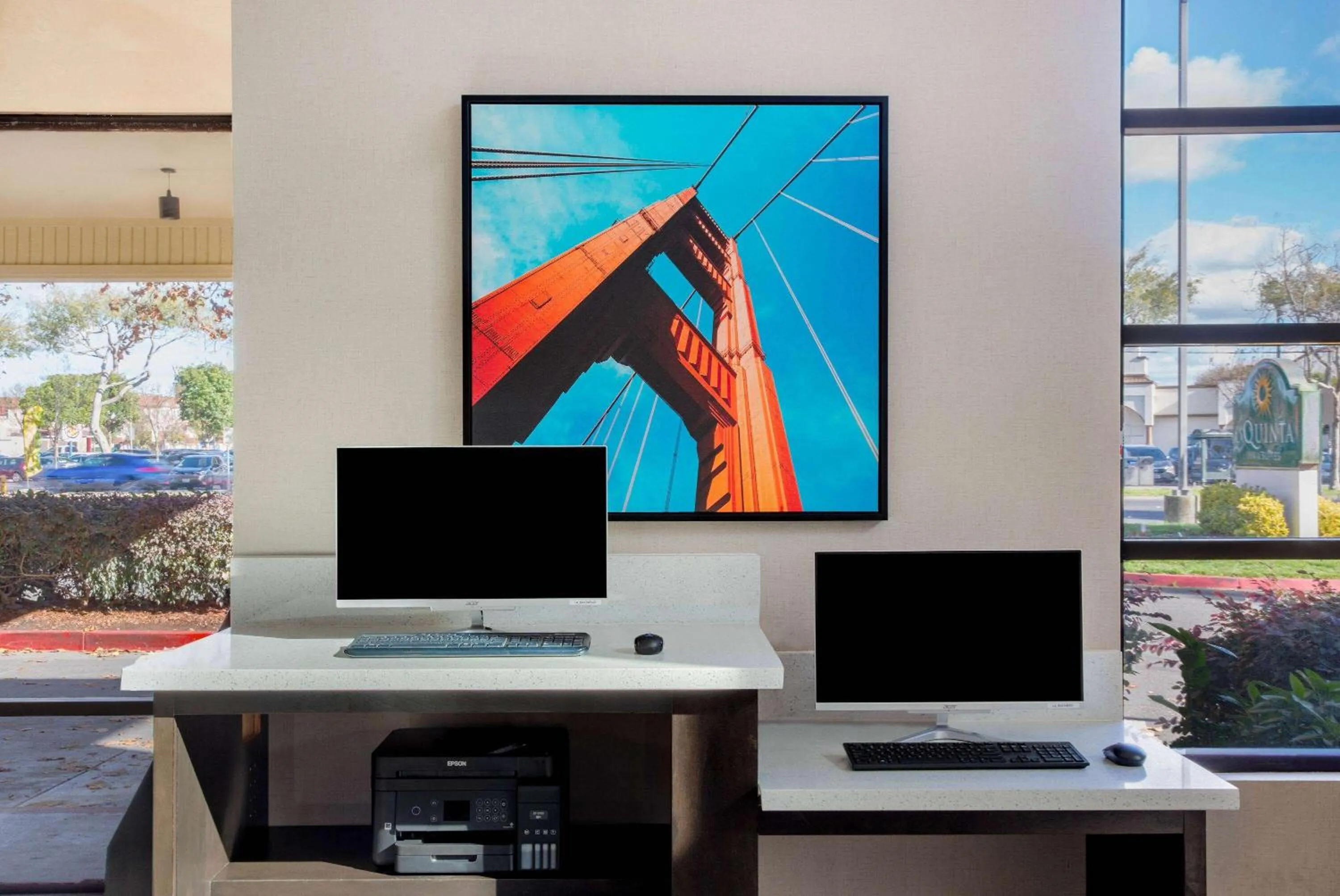 Business facilities in La Quinta by Wyndham Oakland - Hayward