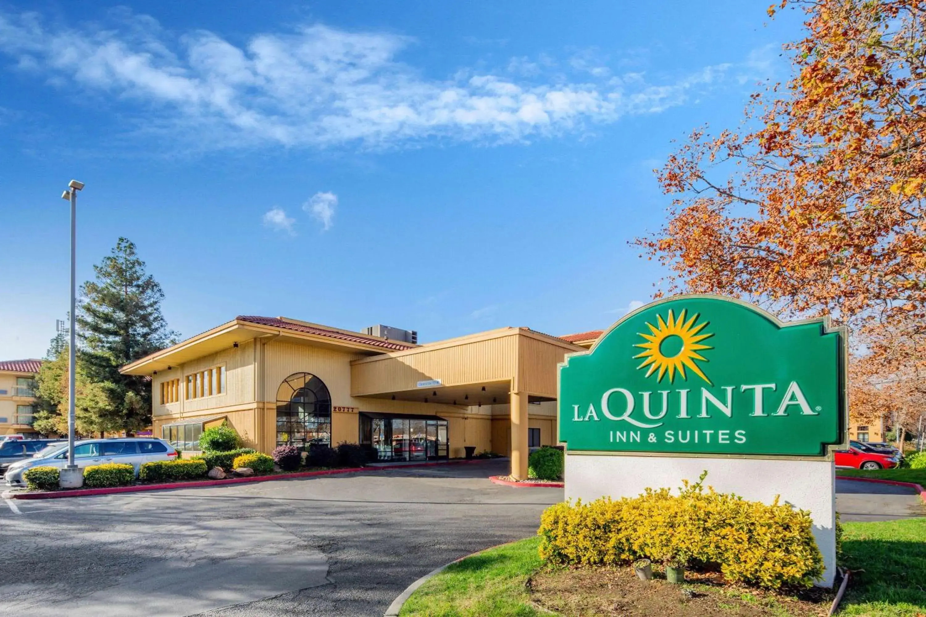 Property building in La Quinta by Wyndham Oakland - Hayward Property building in La Quinta by Wyndham Oakland - Hayward
