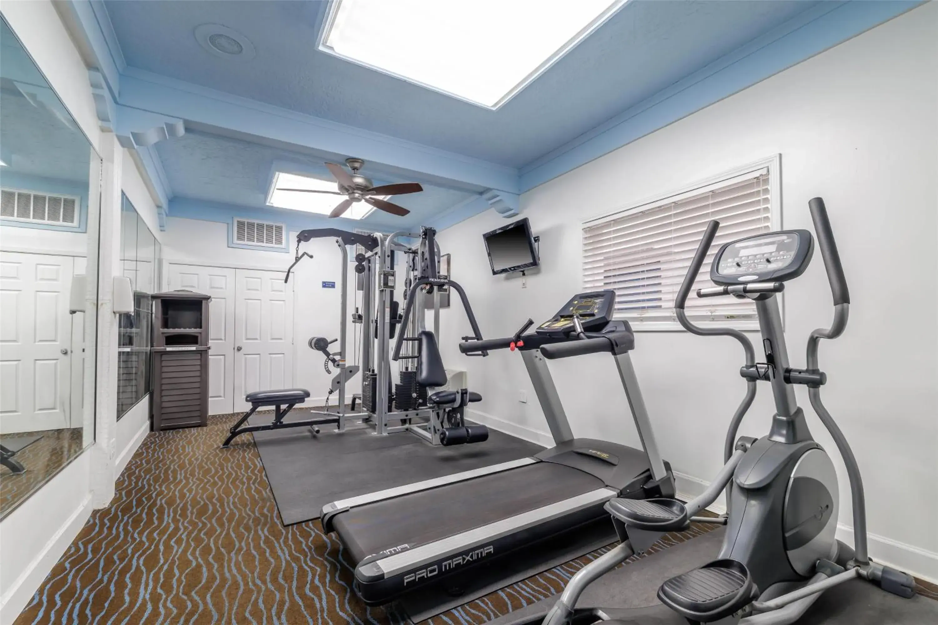 Fitness centre/facilities in Motel 6 Dallas TX Downtown Fitness centre/facilities in Motel 6 Dallas TX Downtown