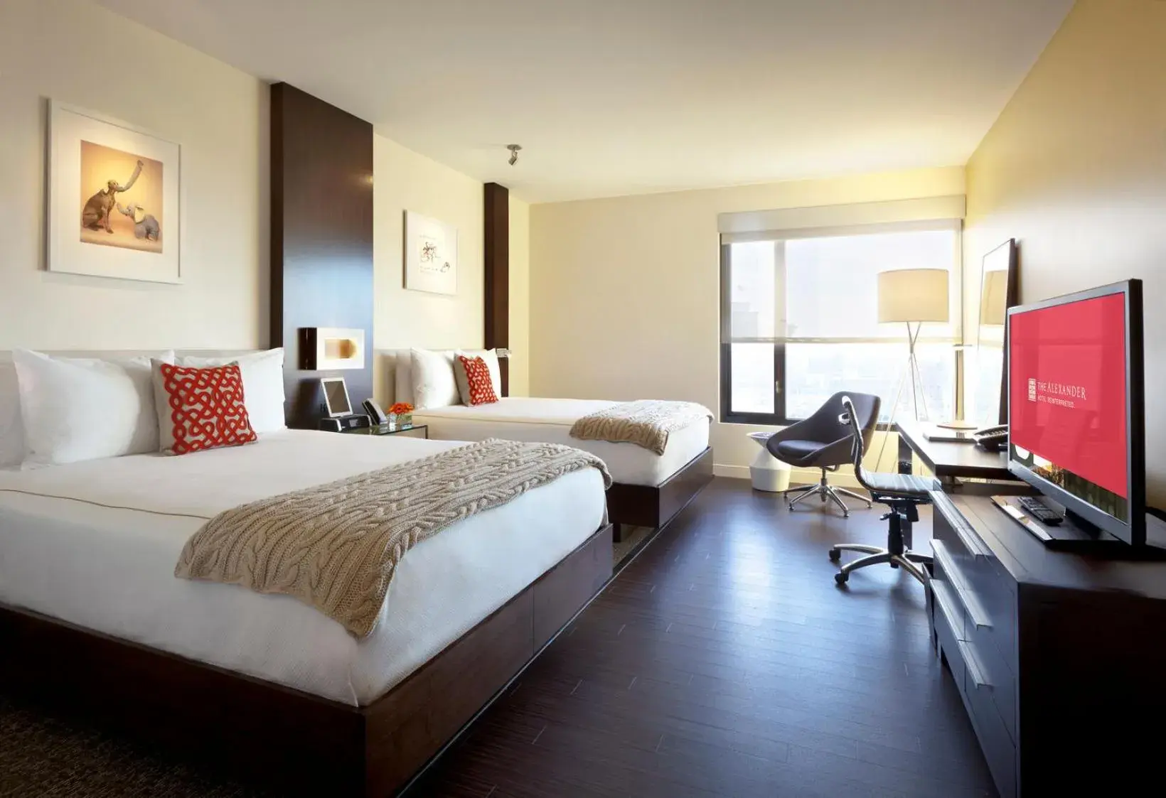 Bed in The Alexander Bed in The Alexander