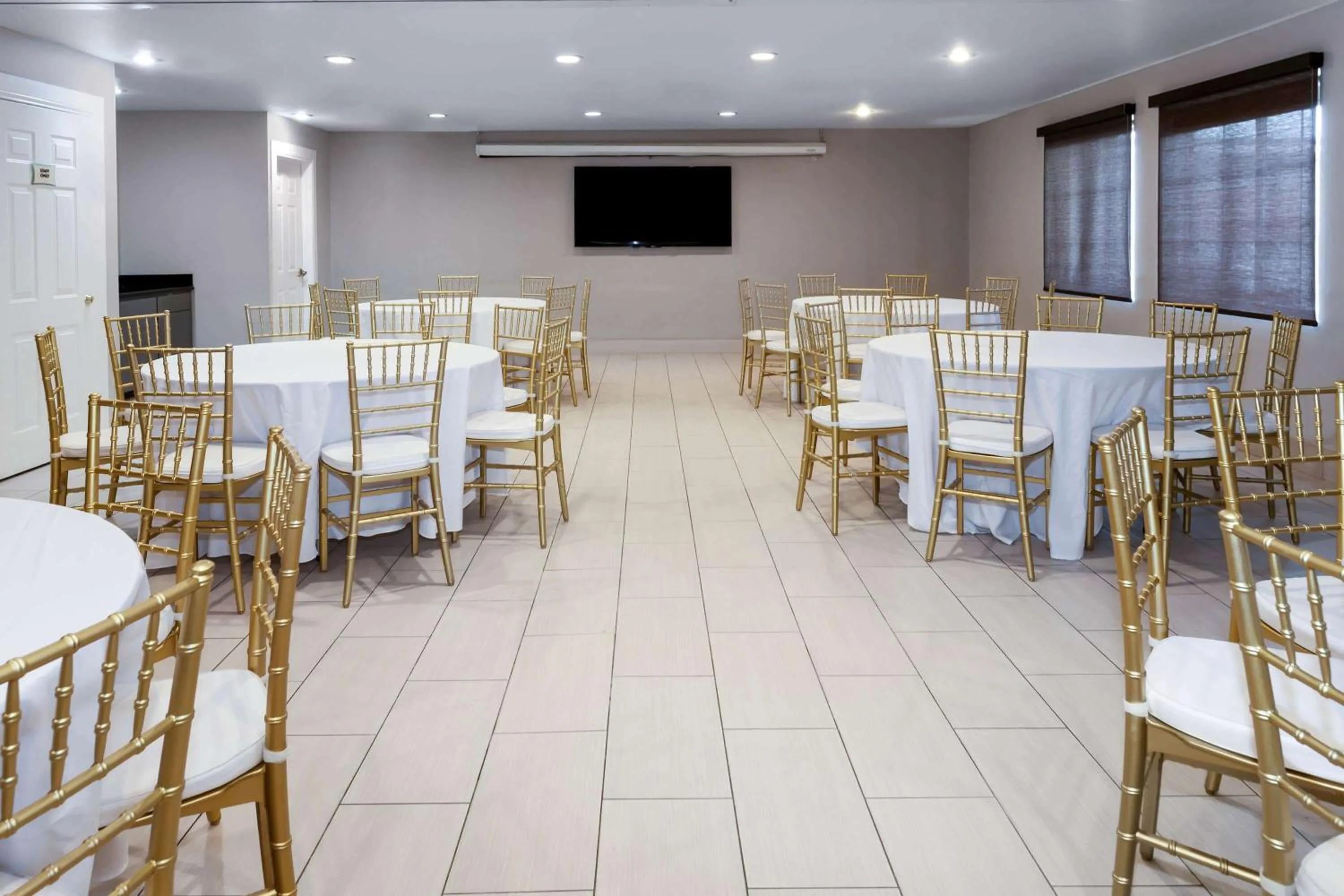 Banquet/Function facilities in La Quinta by Wyndham Laredo Airport