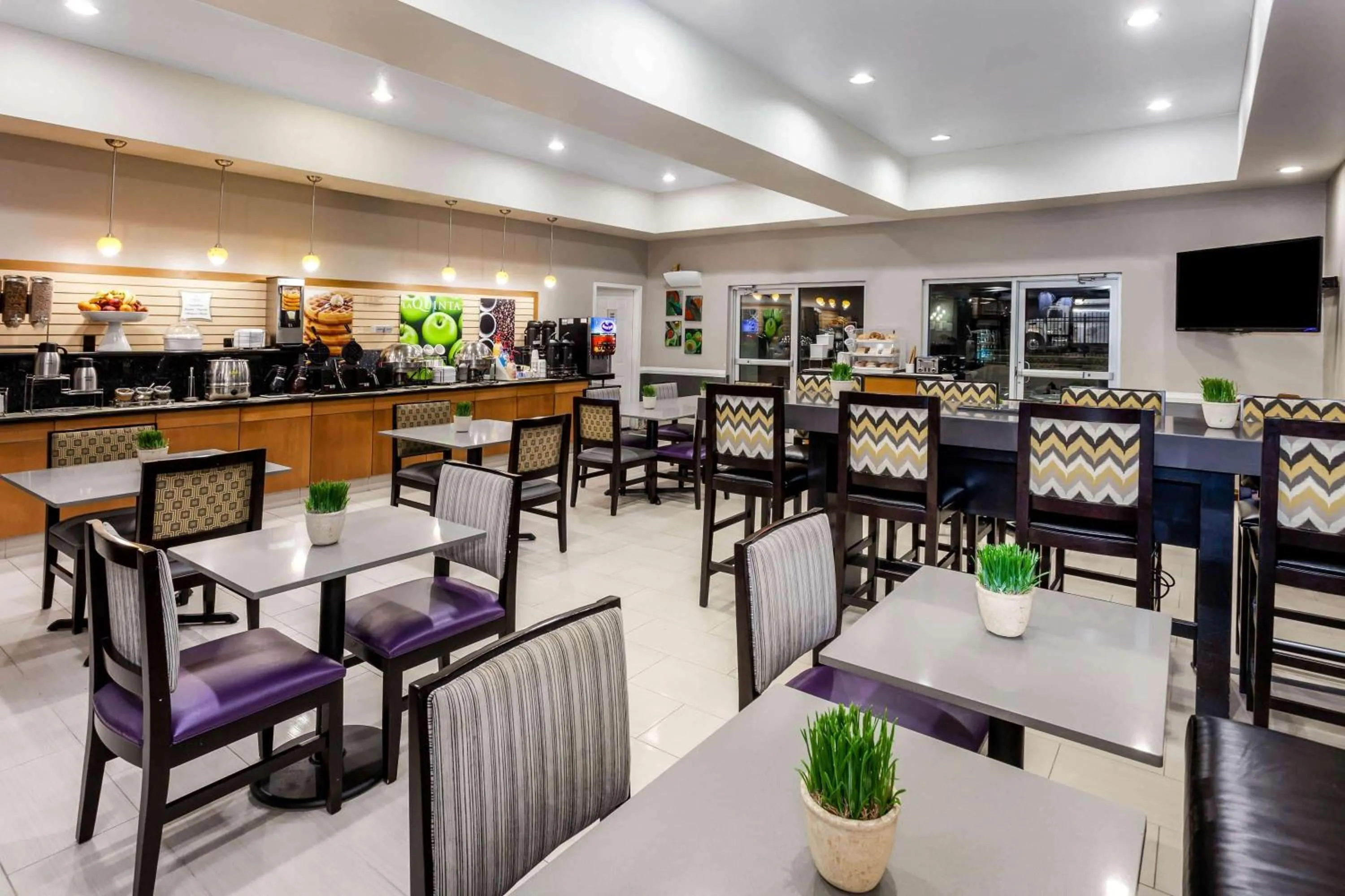 Restaurant/places to eat in La Quinta by Wyndham Laredo Airport