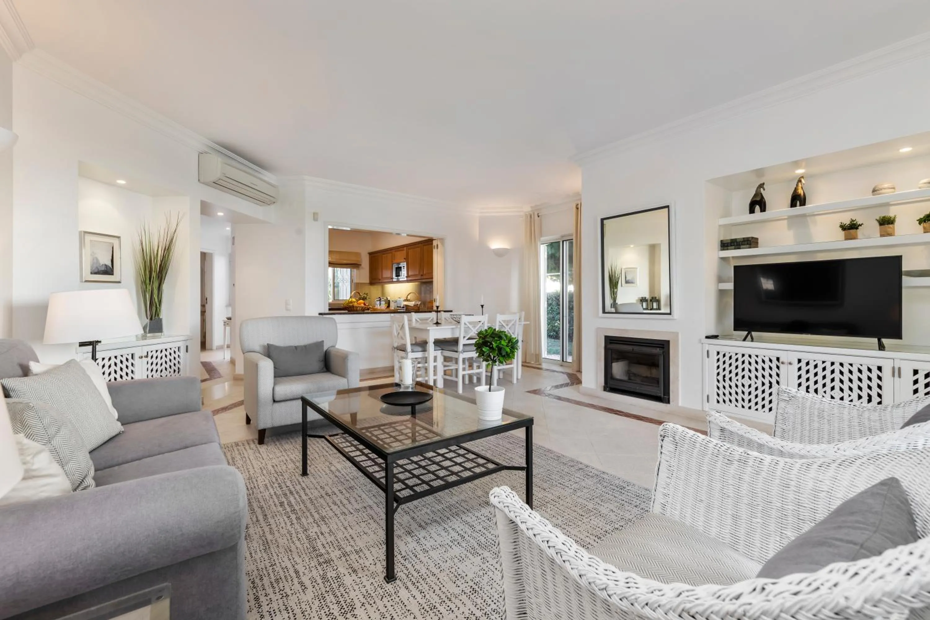 Living room in Encosta Do Lago Resort Club