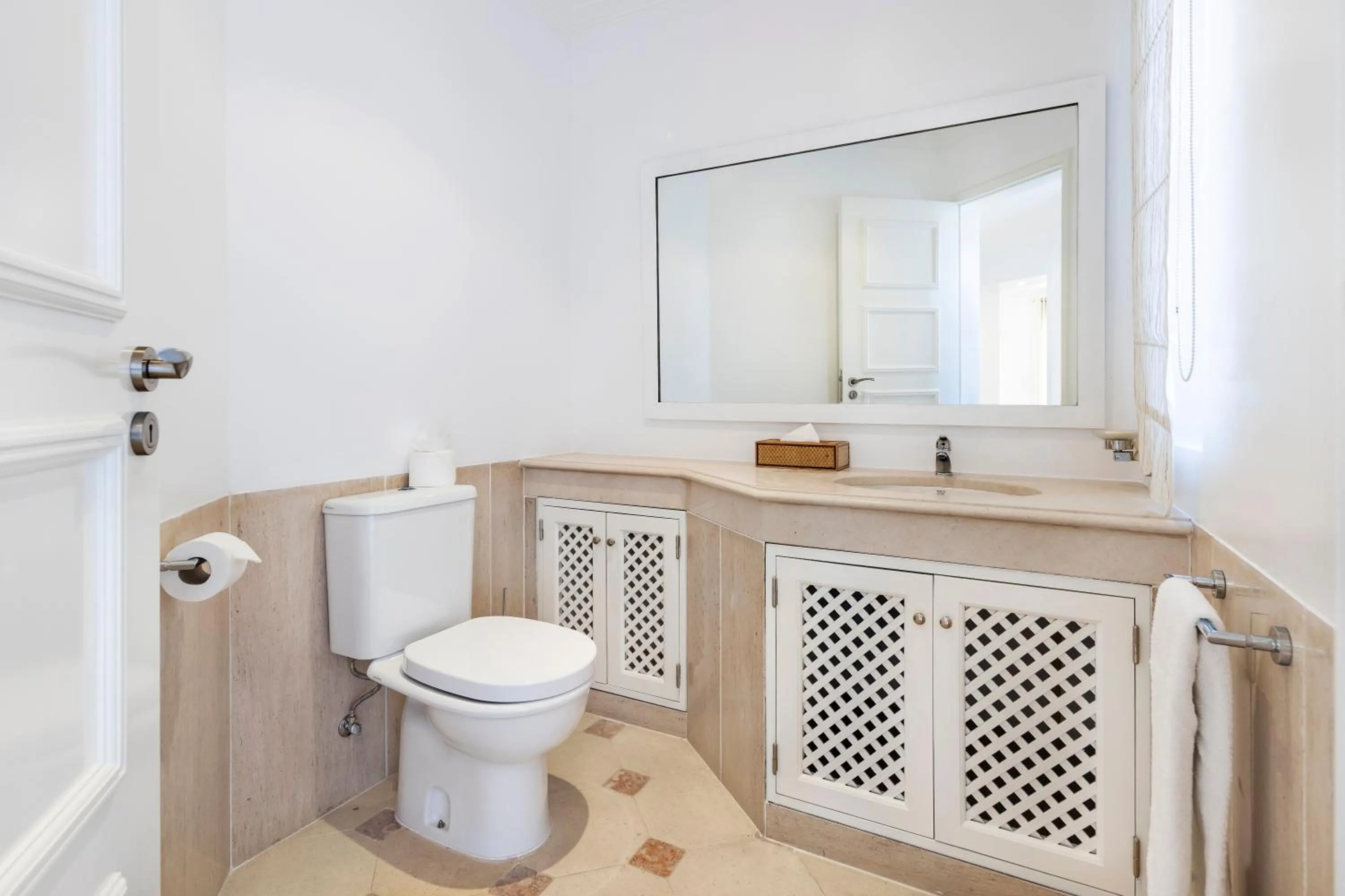 Bathroom in Encosta Do Lago Resort Club