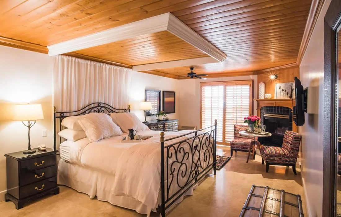 Photo of the whole room, Bed in Inn On SummerHill