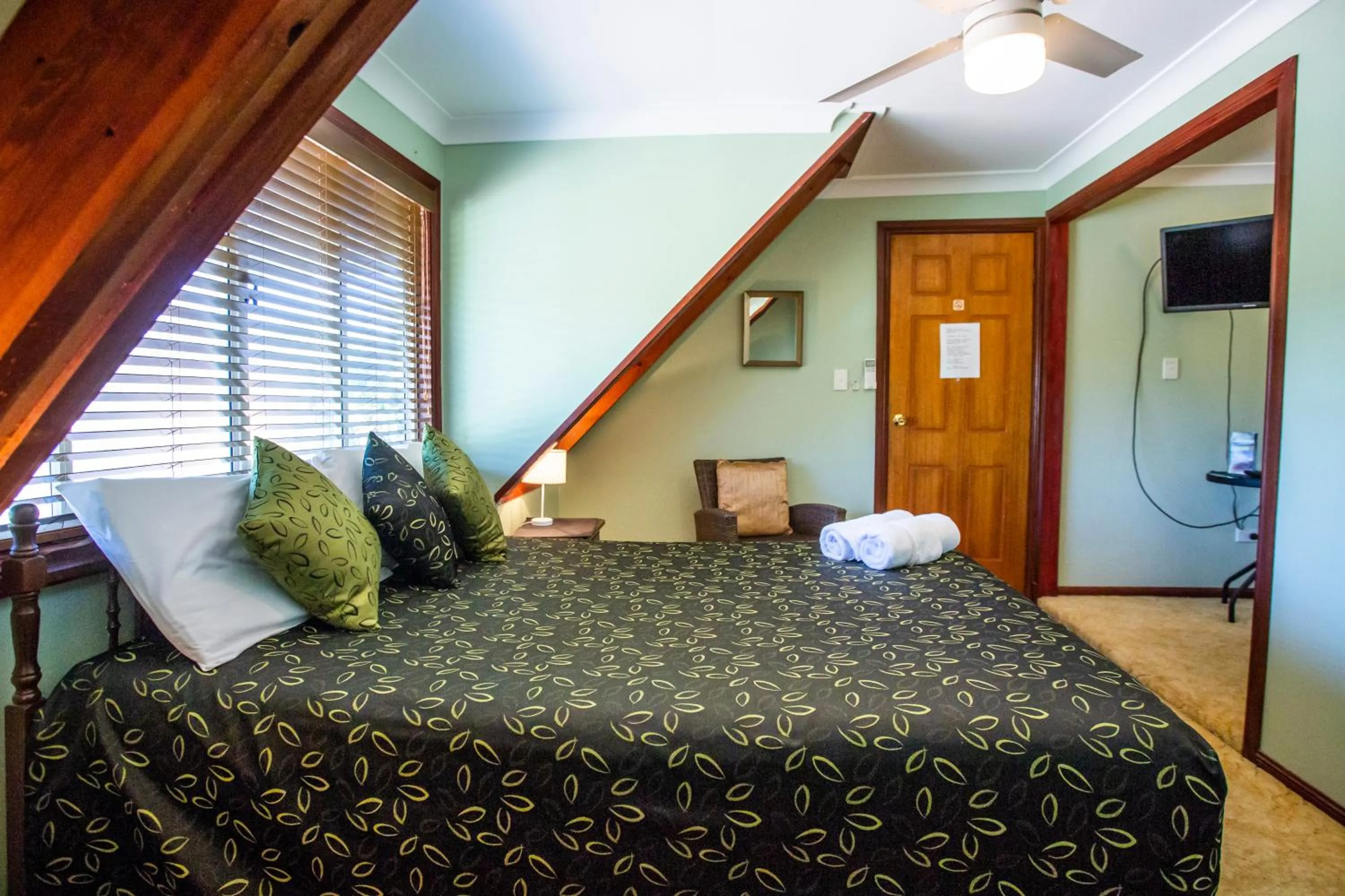 Bedroom, Bed in Ainslie Manor Guest House