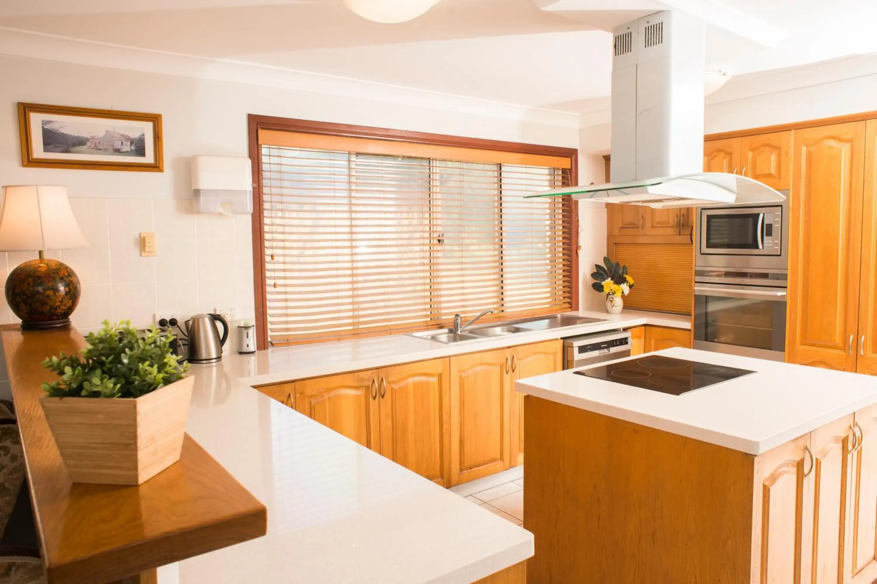 Kitchen or kitchenette in Ainslie Manor Bed and Breakfast Kitchen or kitchenette in Ainslie Manor Bed and Breakfast
