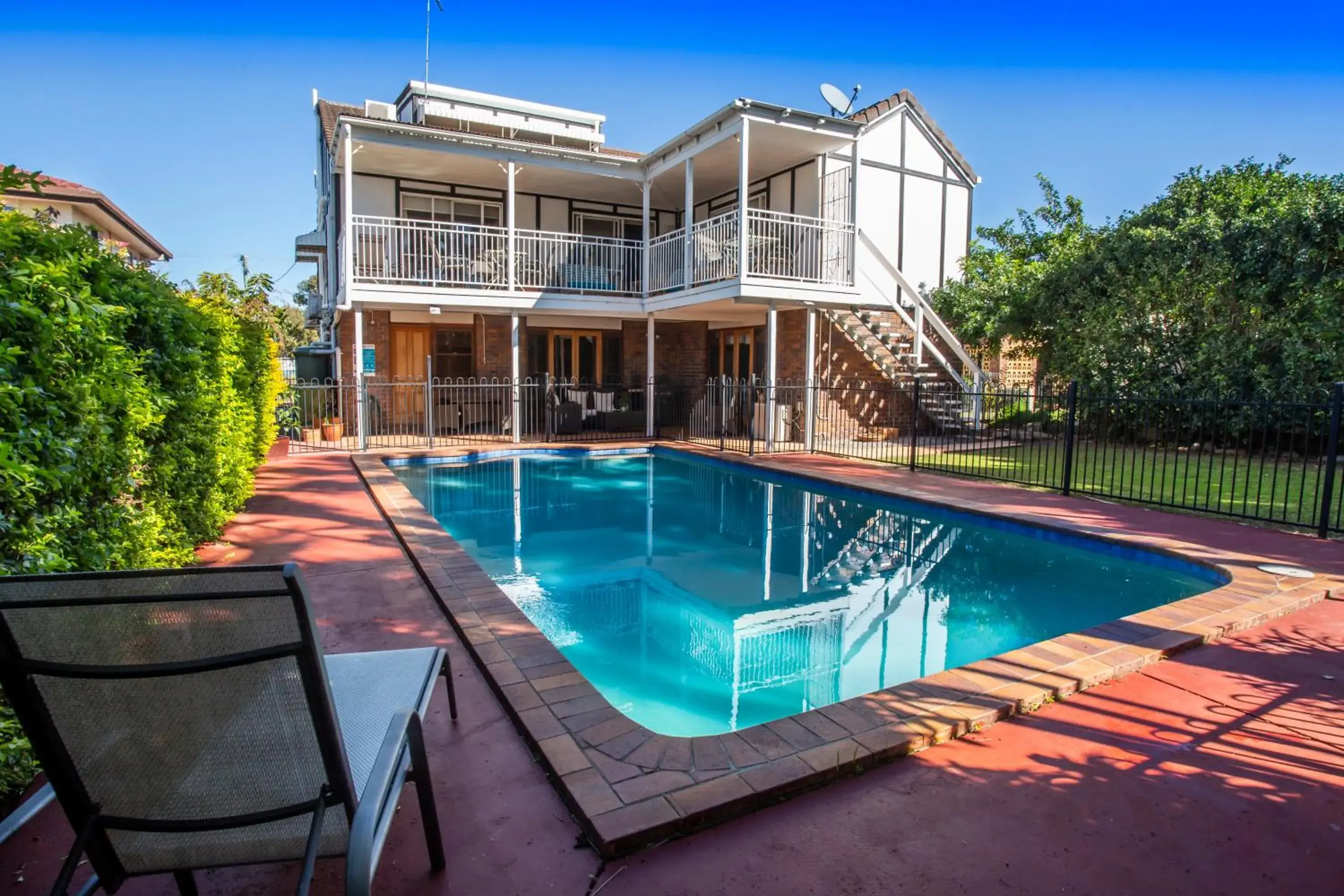 Pool view in Ainslie Manor Guest House Pool view in Ainslie Manor Guest House