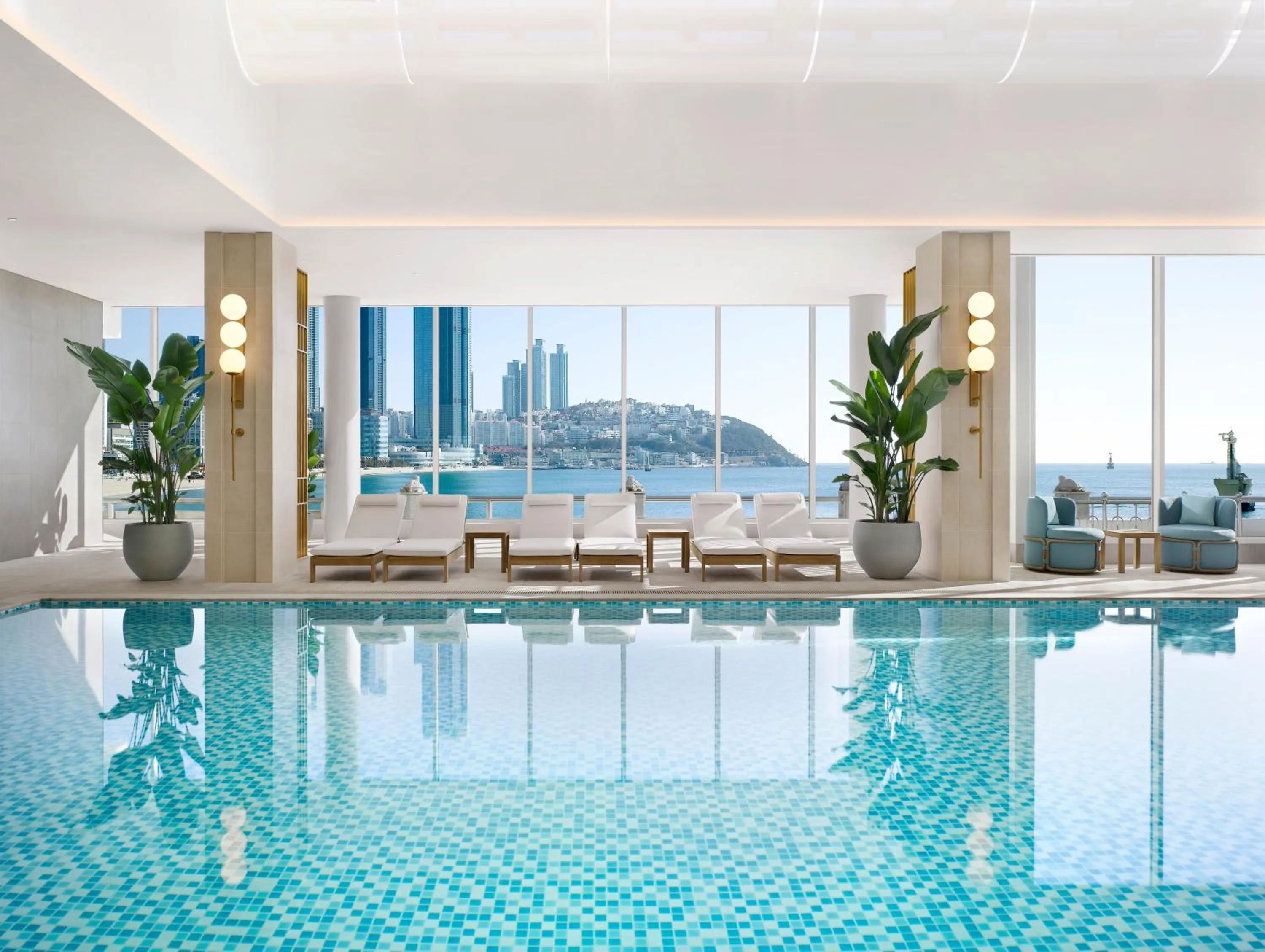 Swimming pool in The Westin Josun Busan