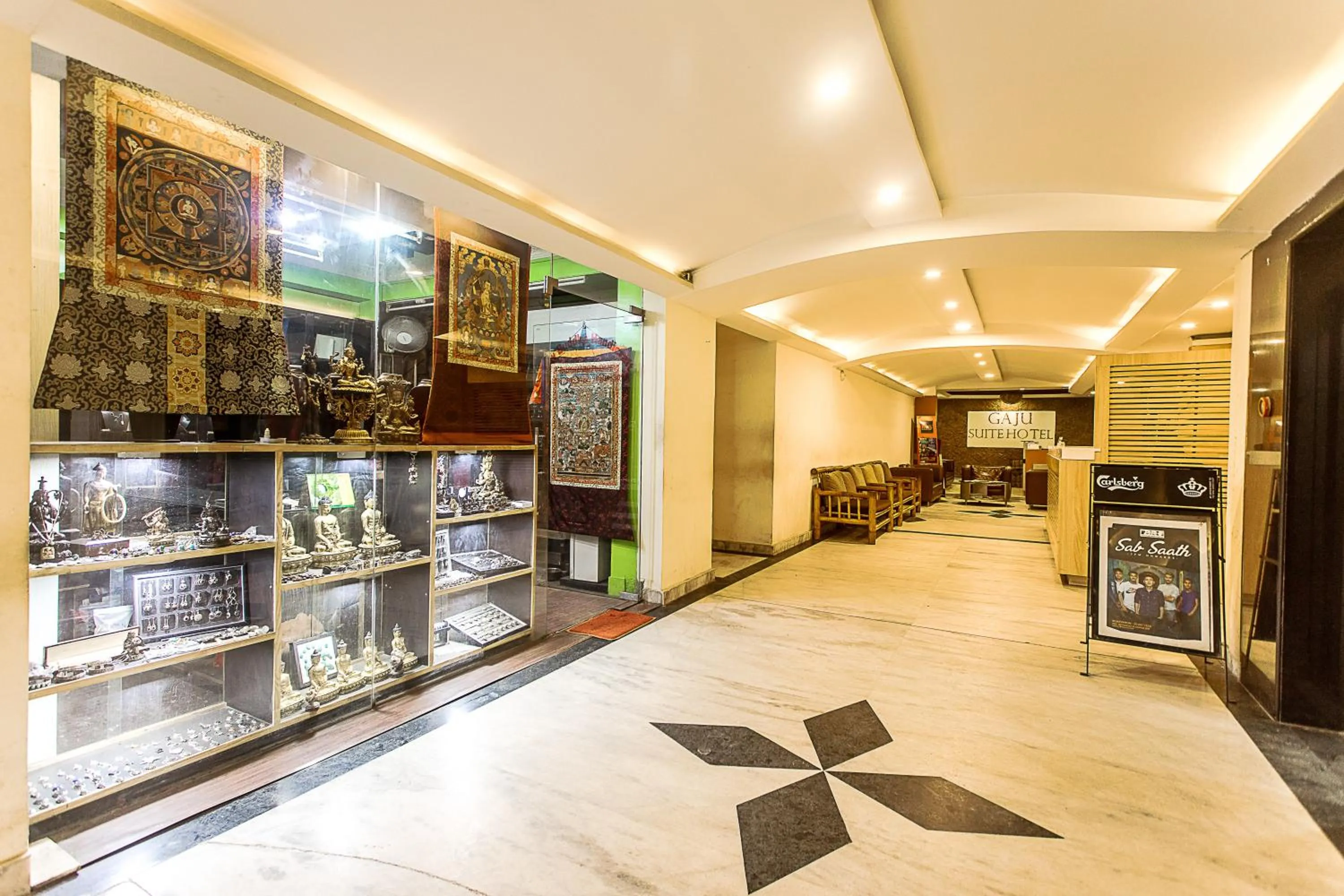 On-site shops in Gaju Suite Hotel