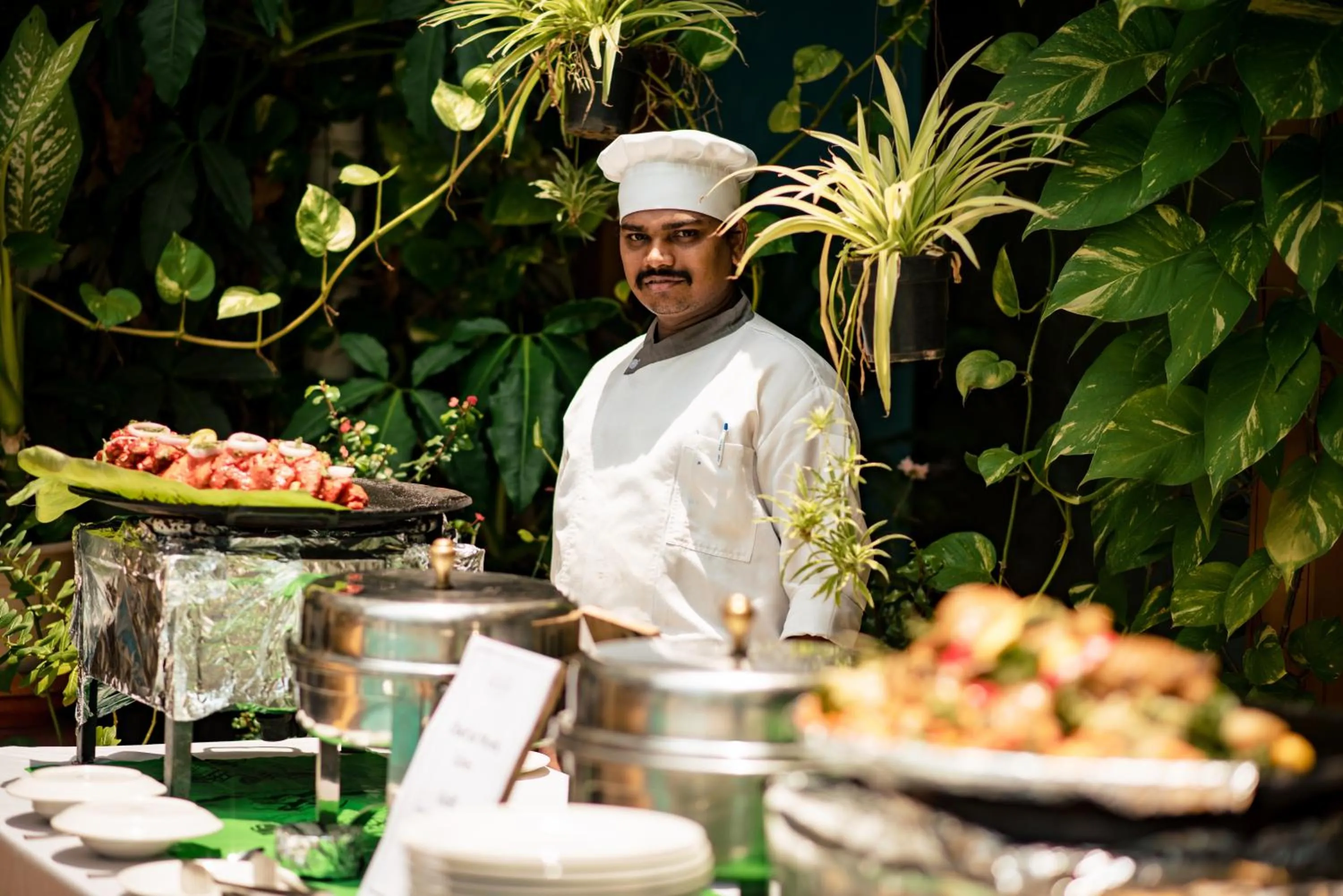 Food and drinks in La-Paz Gardens Beacon Hotel - Vasco da Gama Goa