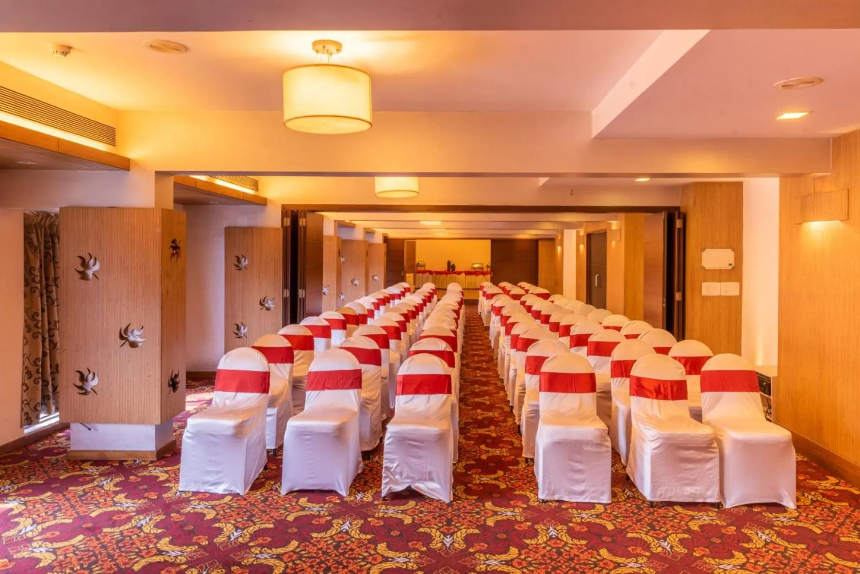 Banquet/Function facilities in La-Paz Gardens Beacon Hotel - Vasco da Gama Goa