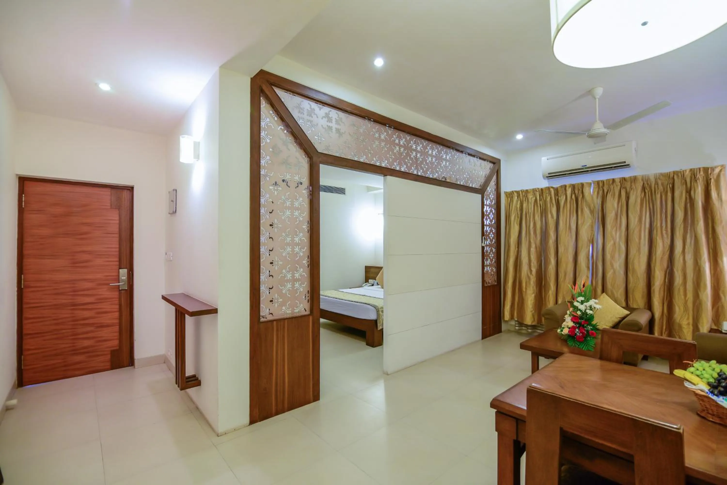 Photo of the whole room, Bed in La-Paz Gardens Beacon Hotel - Vasco da Gama Goa