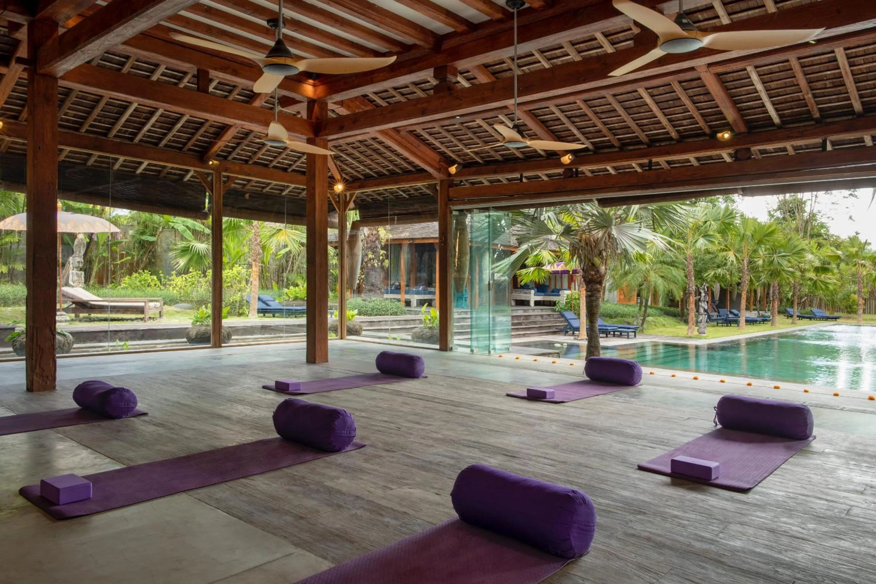 Area and facilities in Blue Karma Village