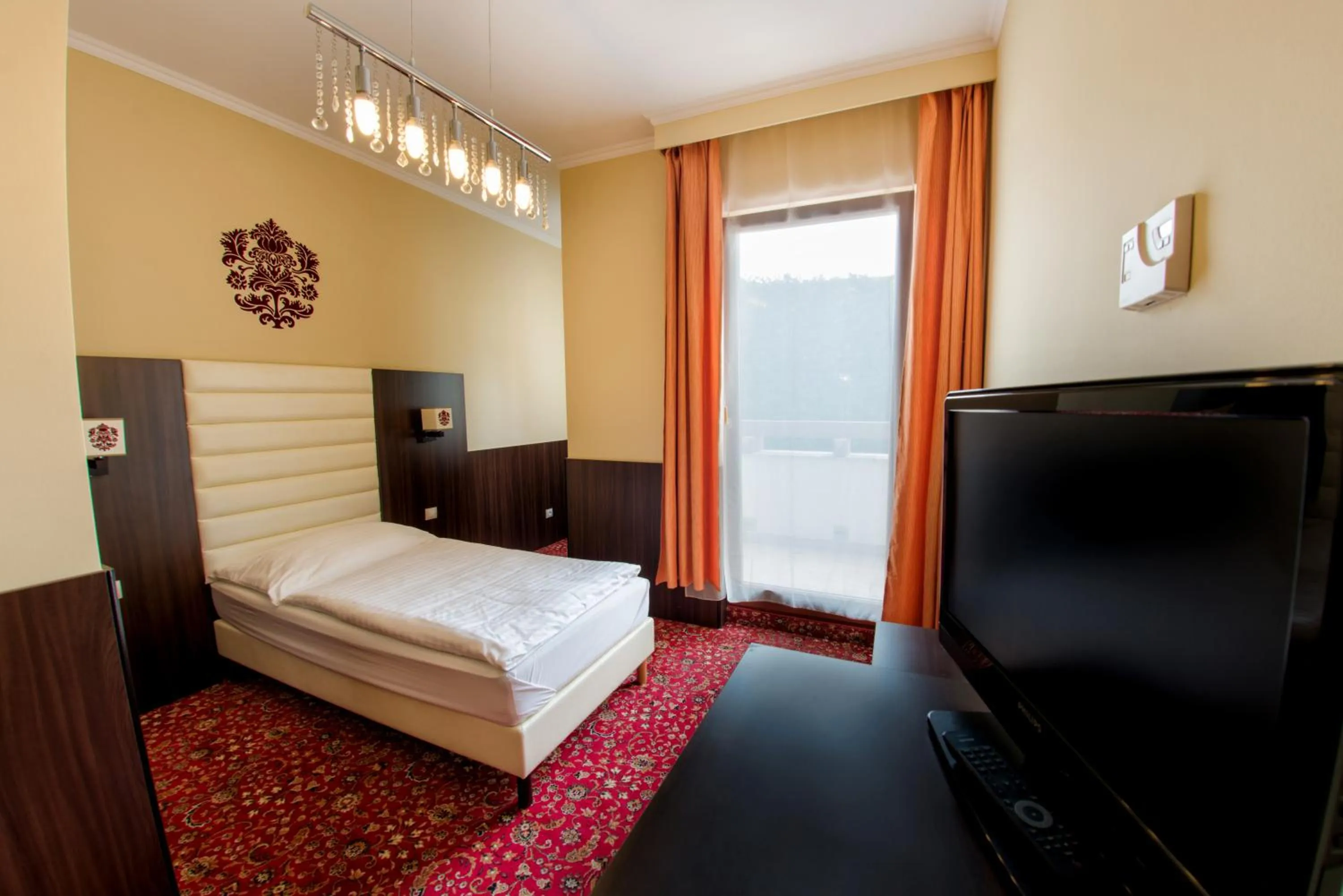 Bed in Hotel Kristály Imperial