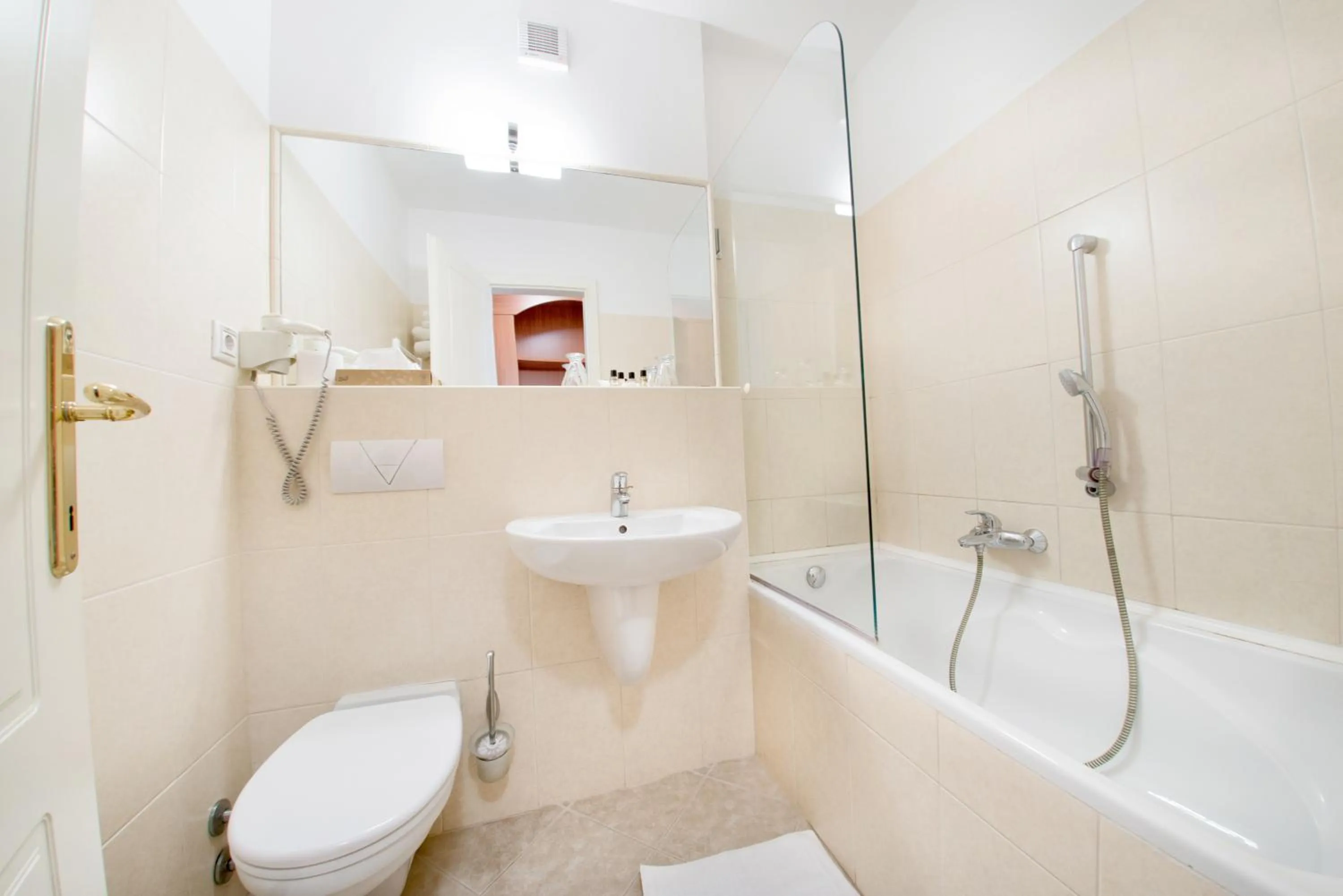 Bathroom in Hotel Kristály Imperial