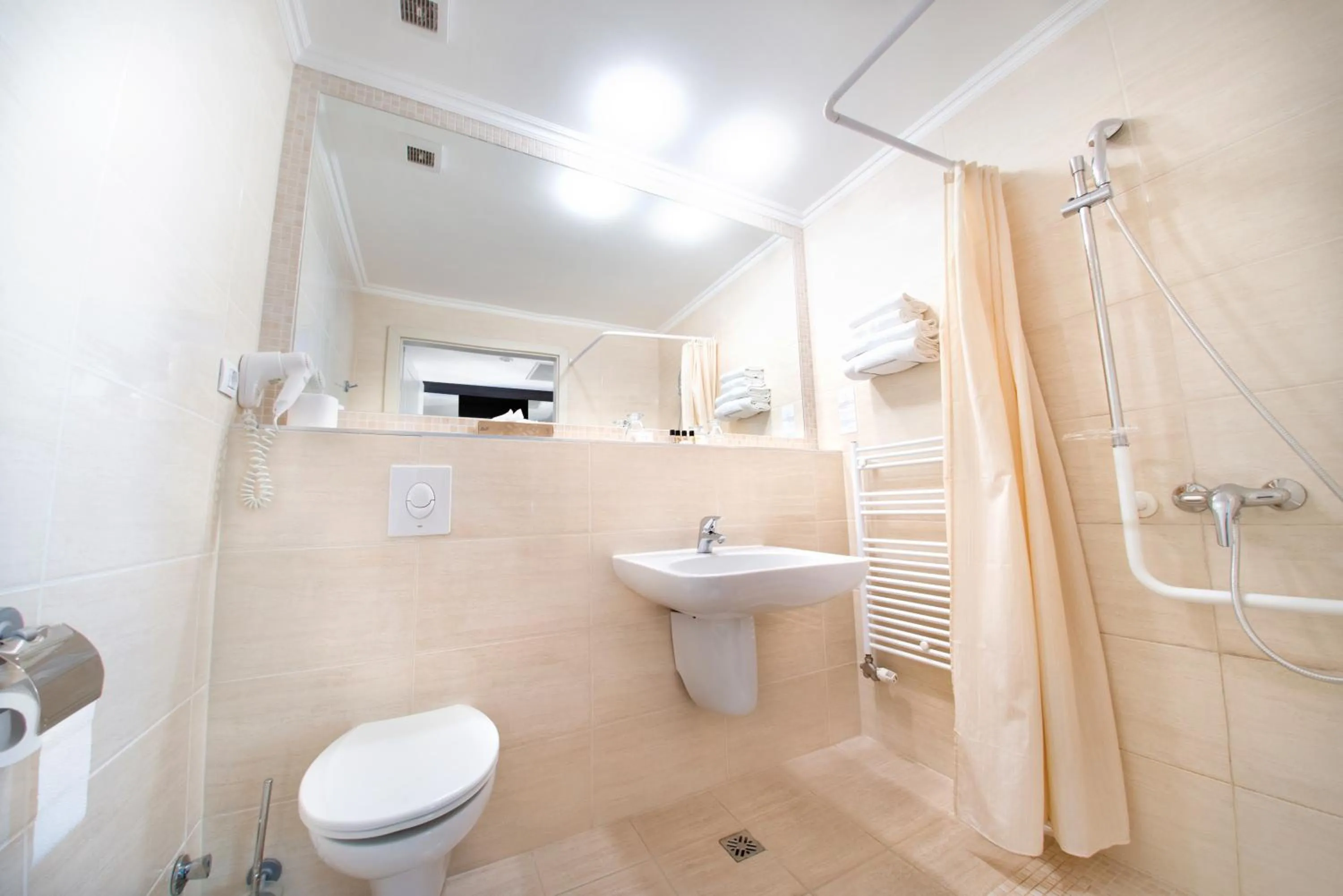 Bathroom in Hotel Kristály Imperial