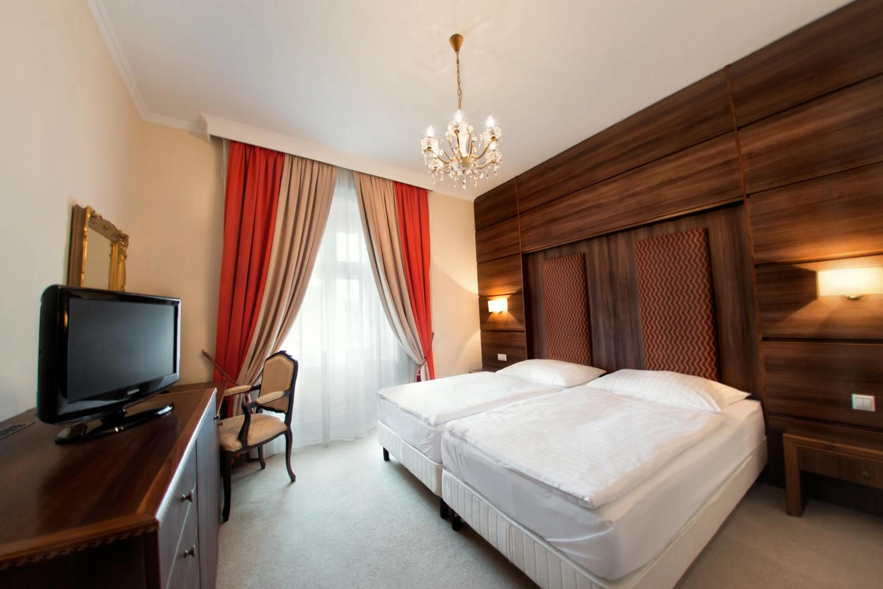 Bed in Hotel Kristály Imperial