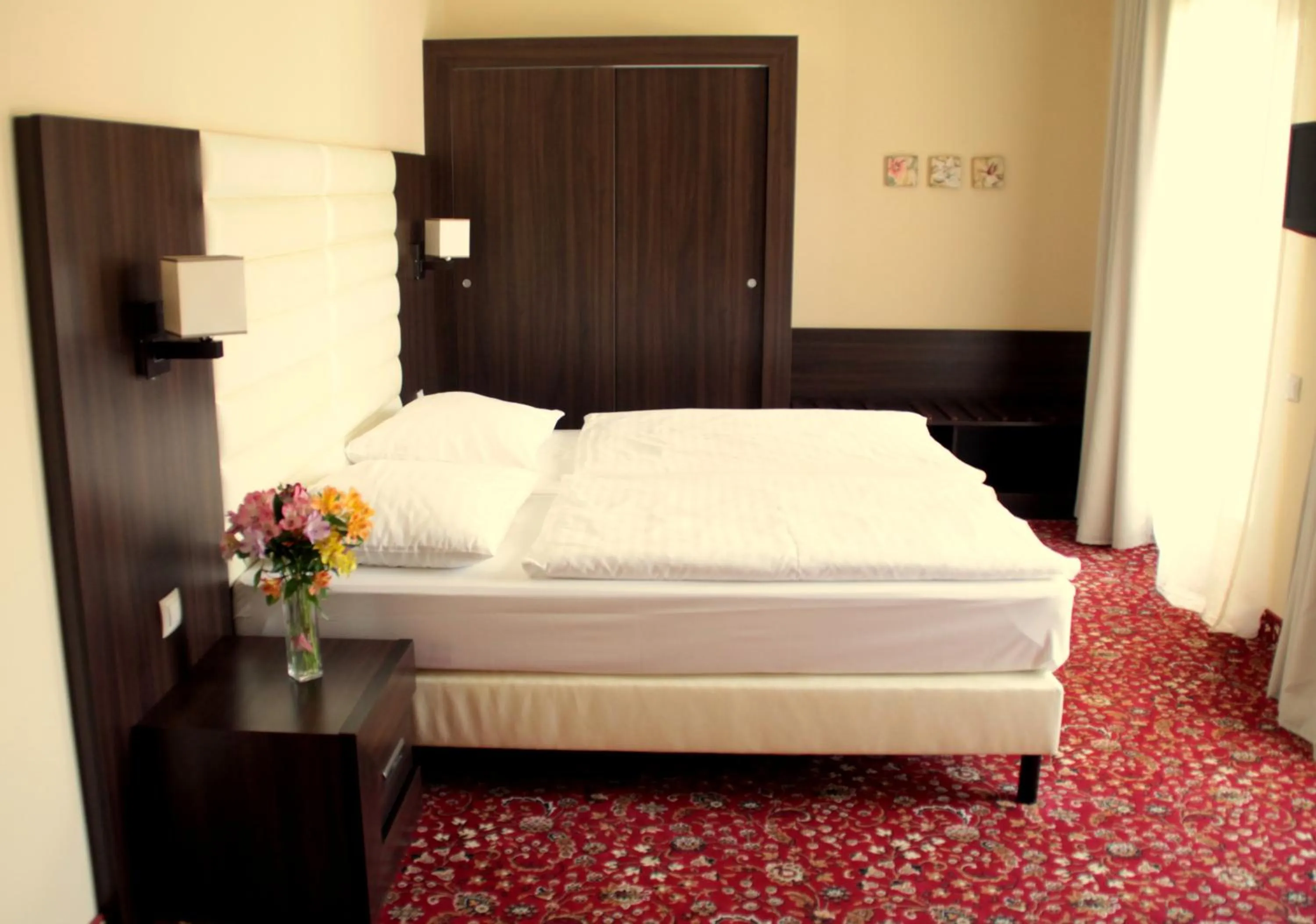 Bed in Hotel Kristály Imperial