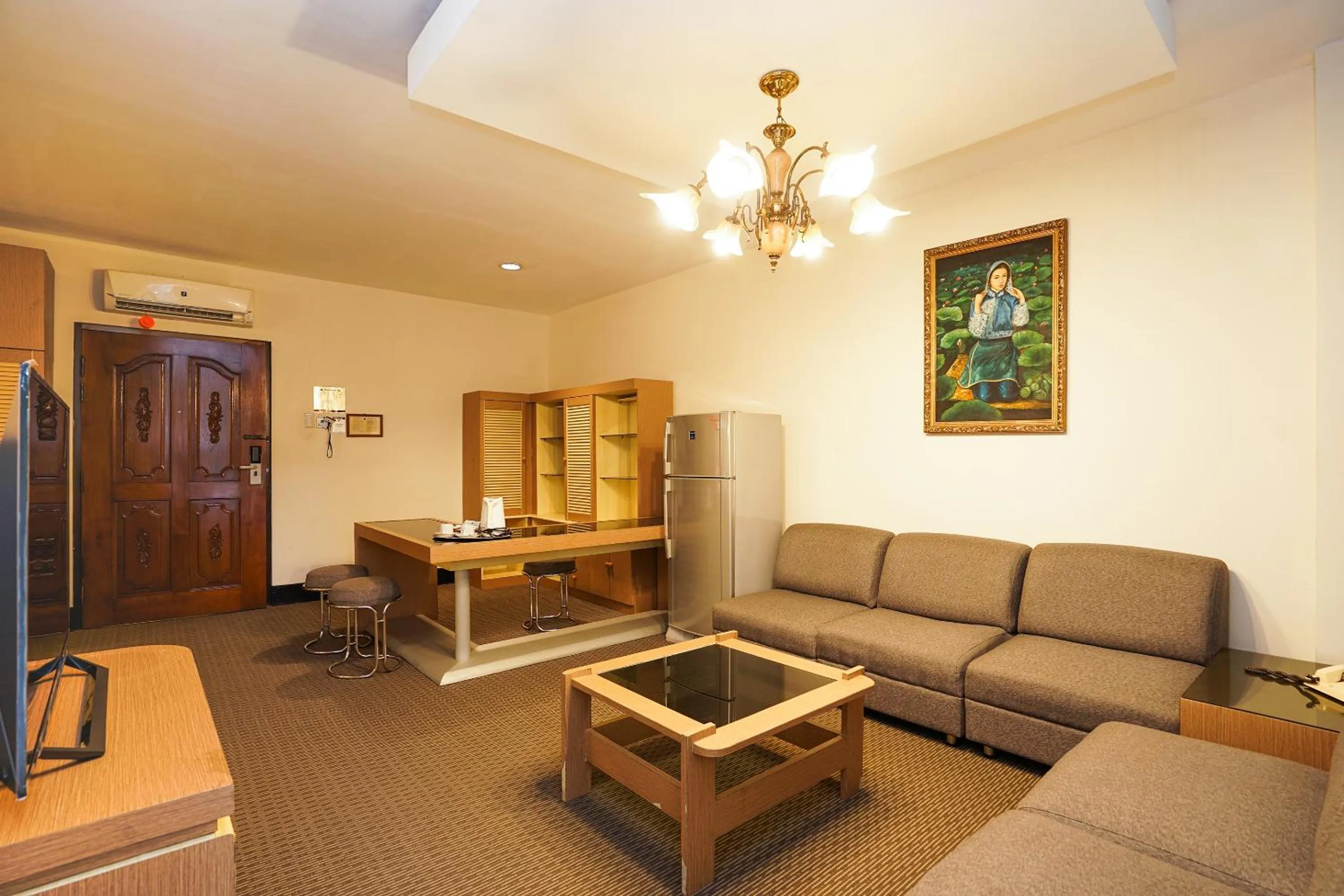 Bedroom in New Grand Park Hotel