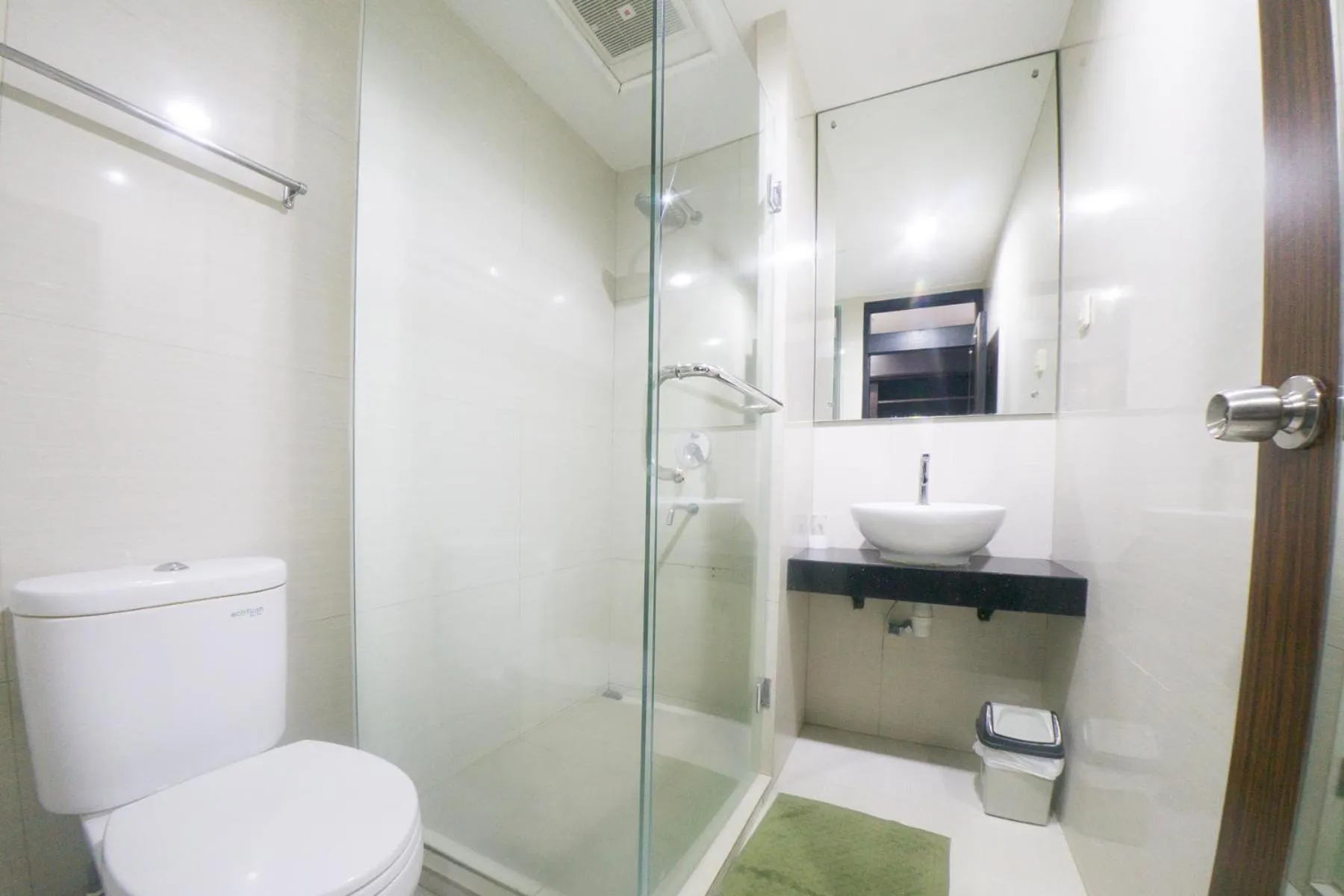 Bathroom in New Grand Park Hotel