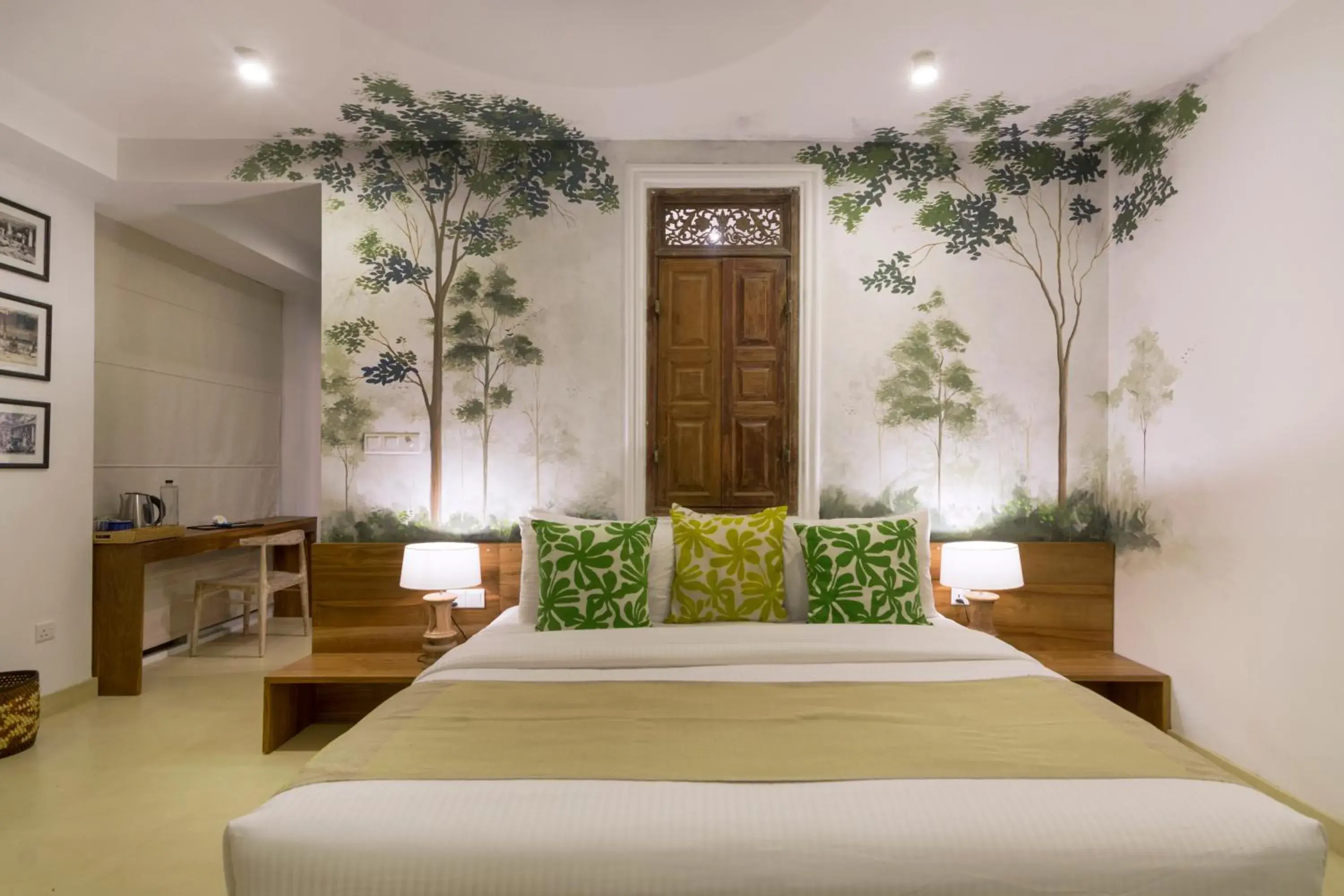 King Room with Lake View in 33 Lake Terrace King Room with Lake View in 33 Lake Terrace