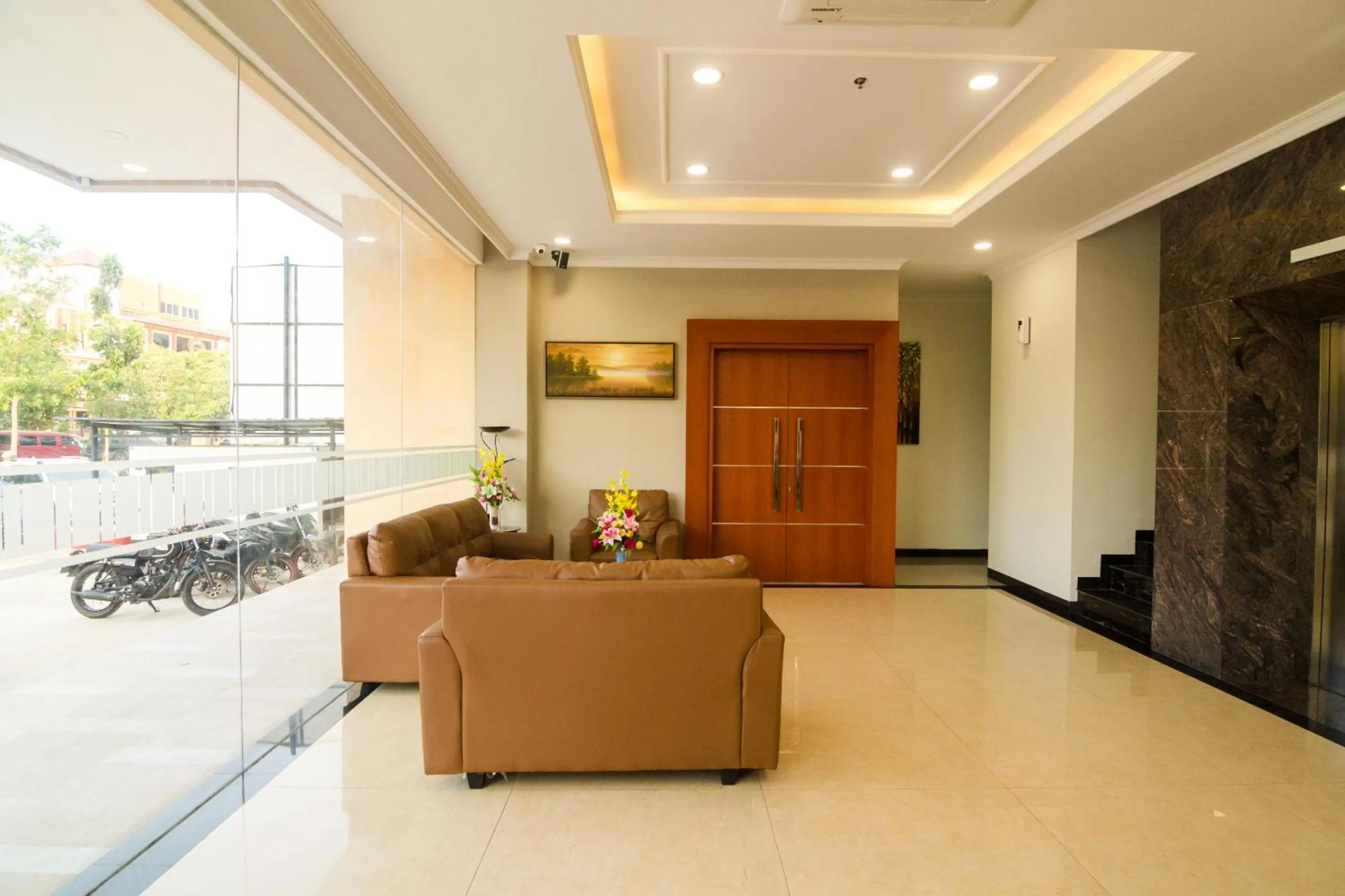 Lobby or reception in Blitz Hotel Batam Centre