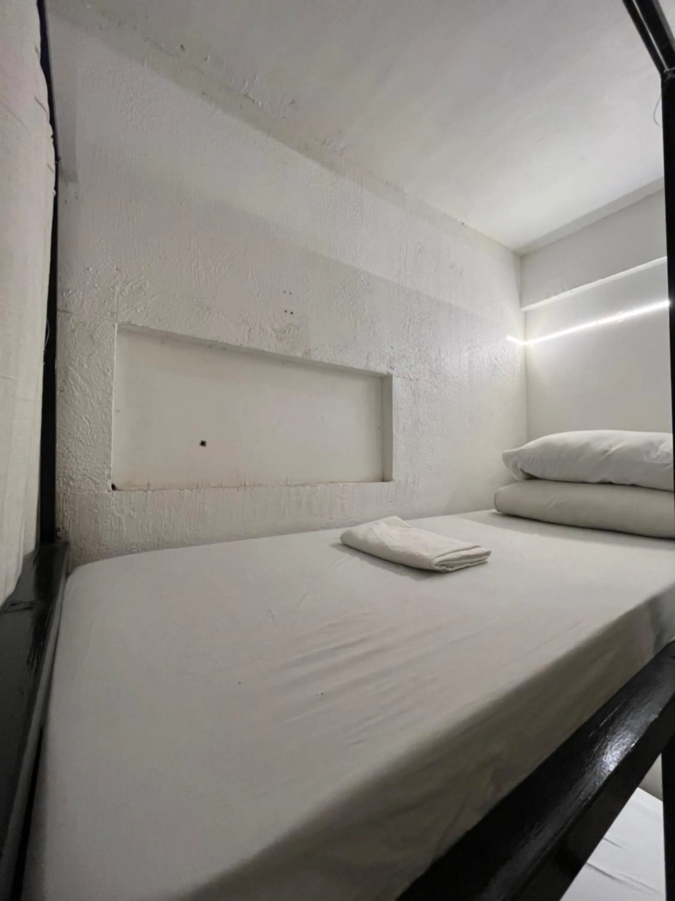 Bed in Casa Montemar Heights