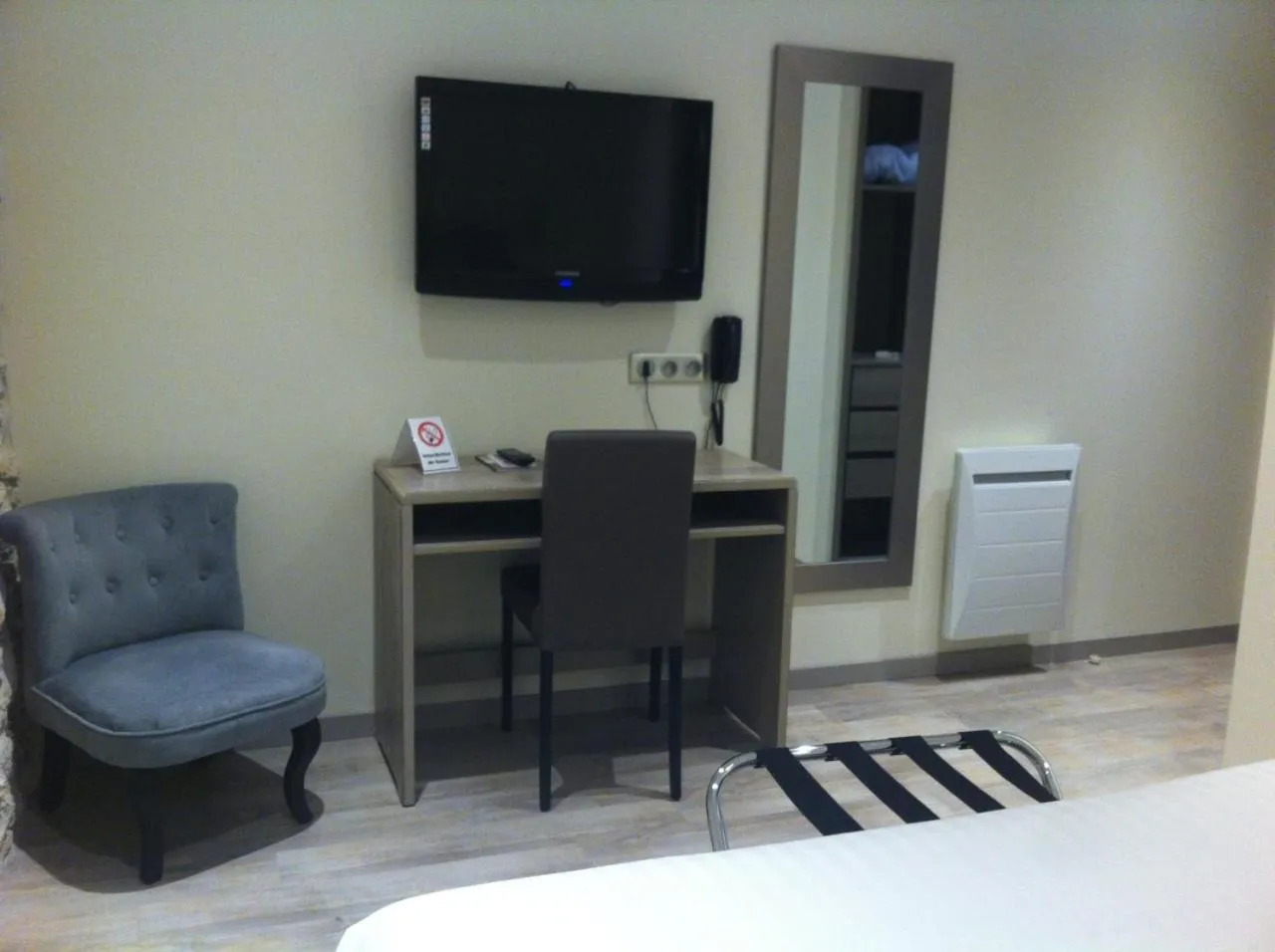 Bed in Hotel de la Couronne