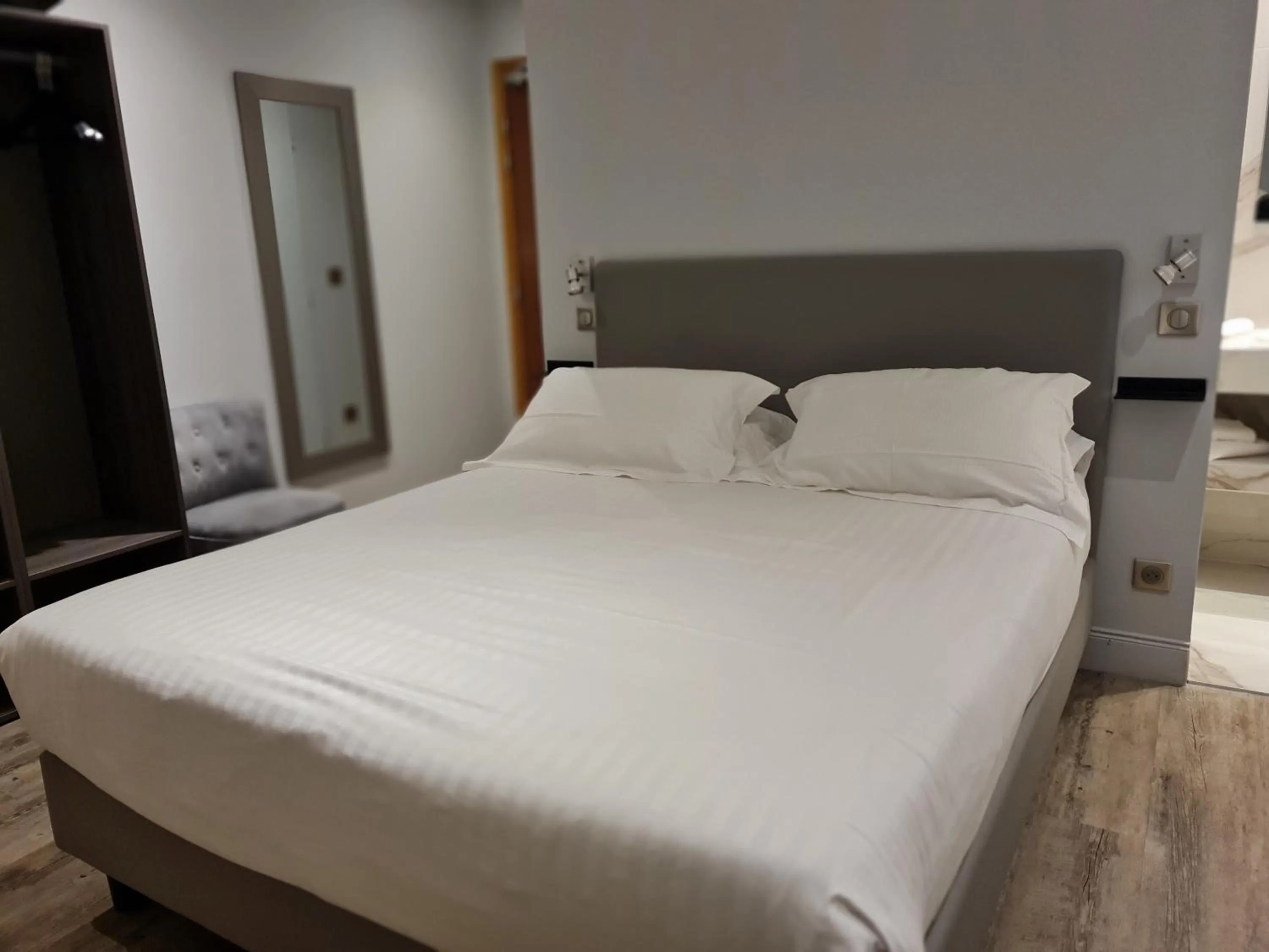 Bed in Hotel de la Couronne