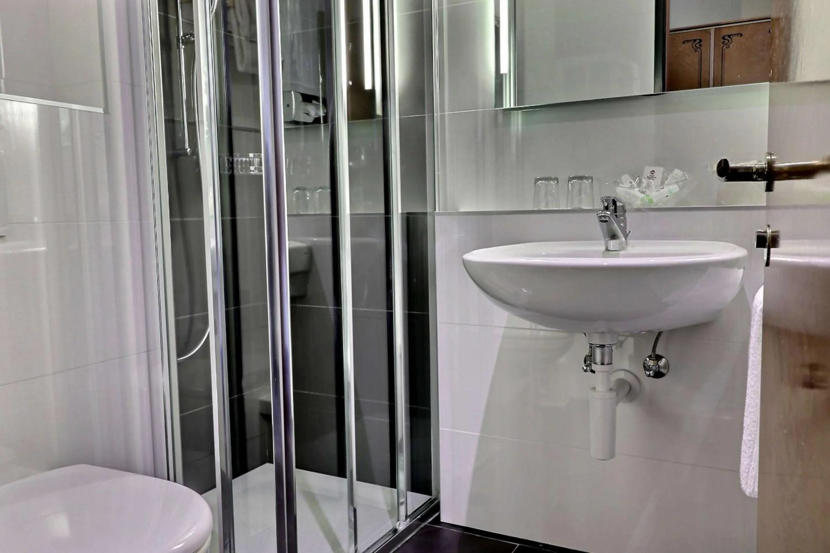 Bedroom in Best Western Plus Hotel Mirabeau