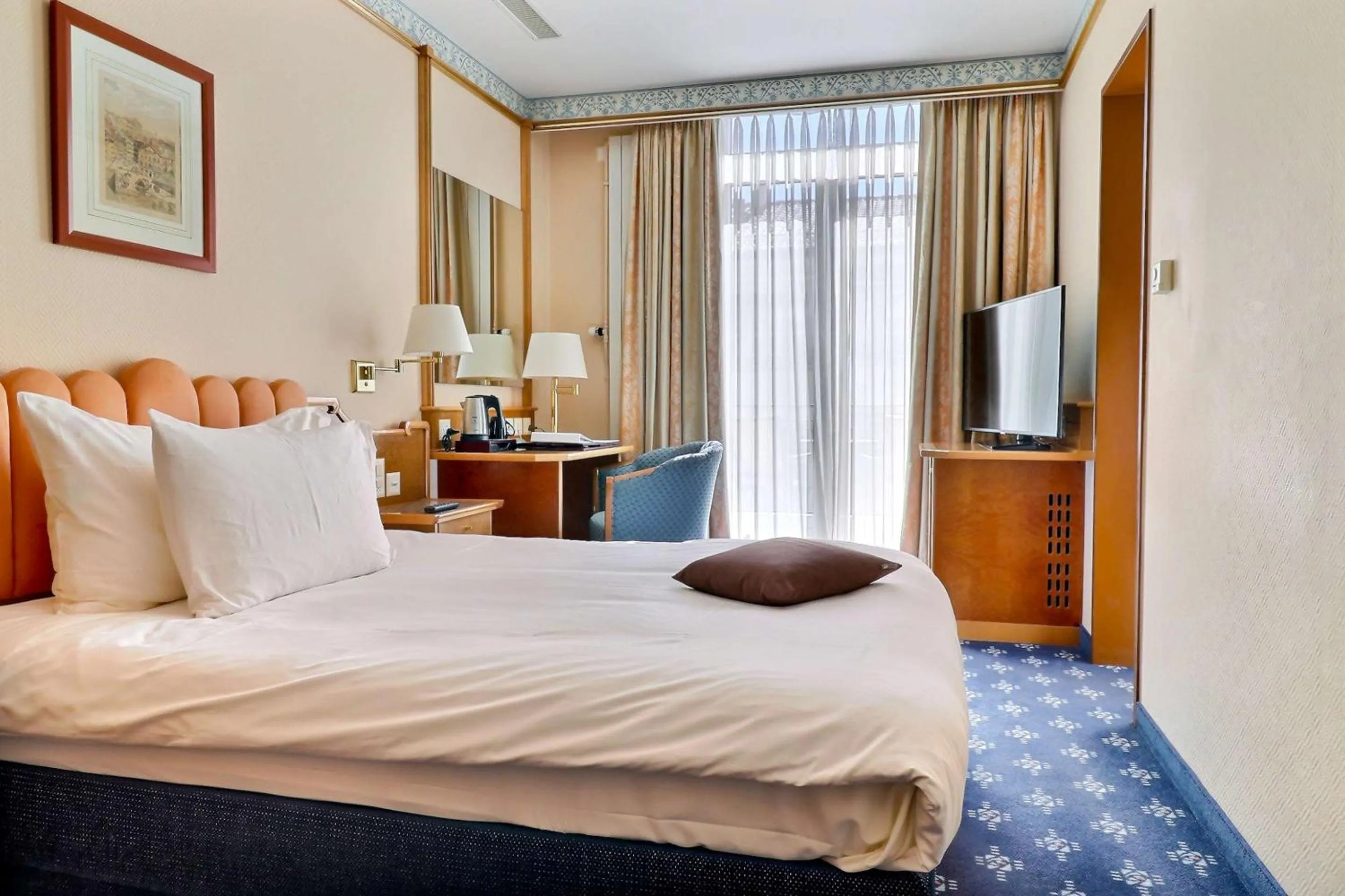 Bedroom, Bed in Best Western Plus Hotel Mirabeau