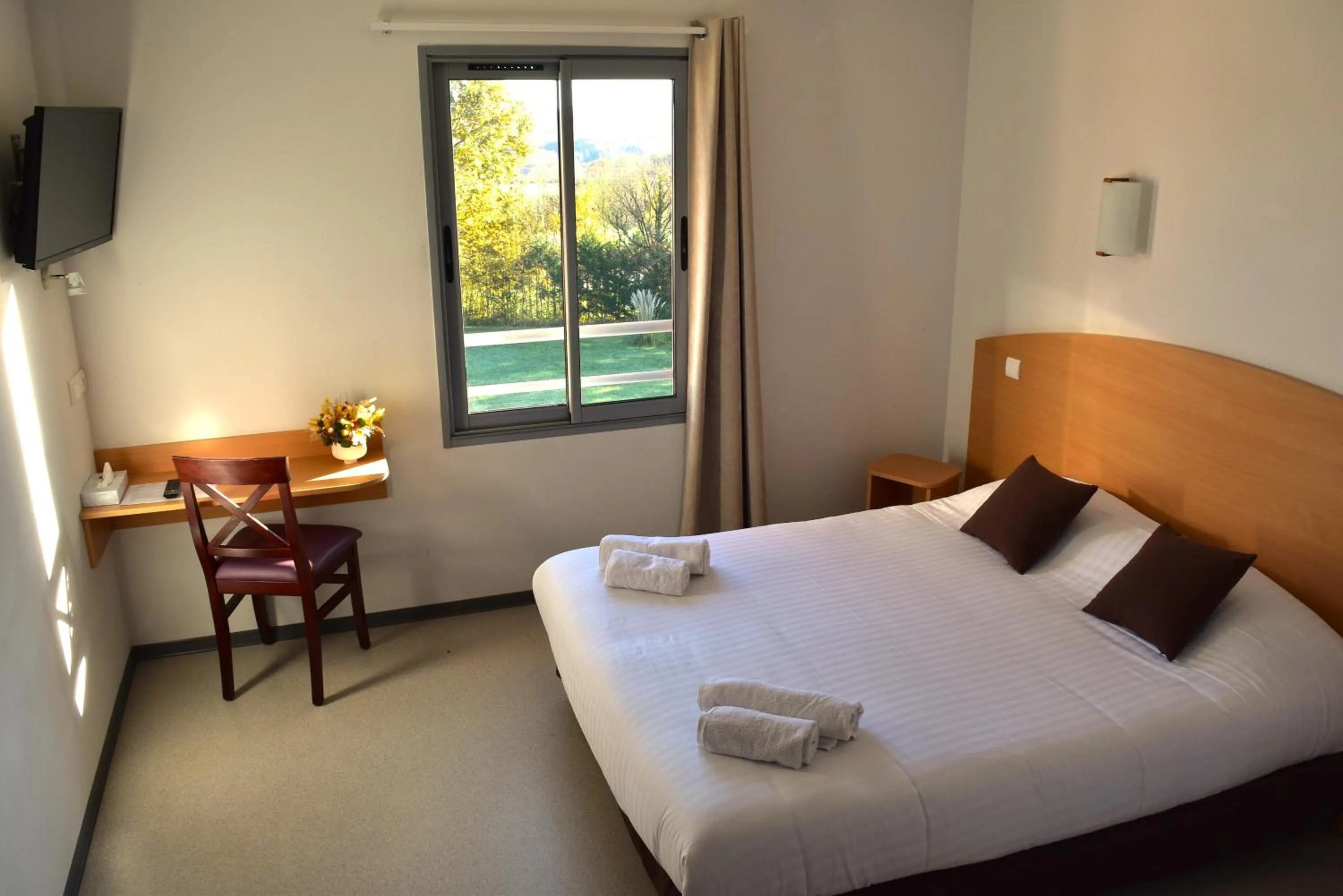 Photo of the whole room, Bed in Au Périgord Noir