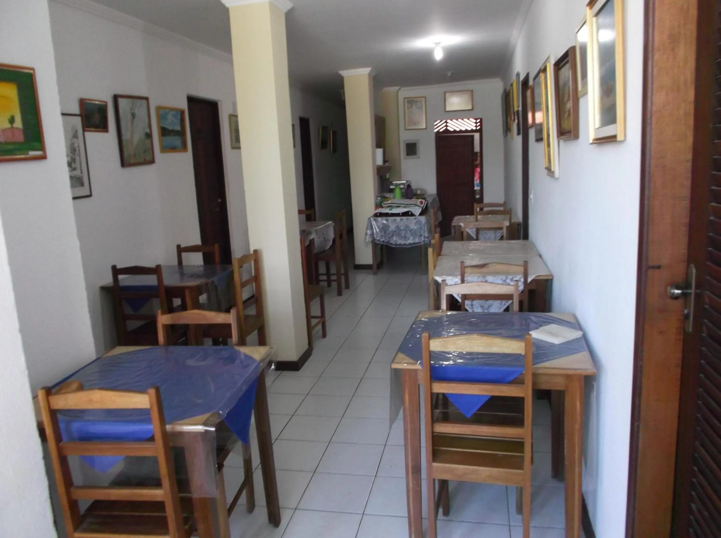 Restaurant/places to eat in Pousada Tia Helena