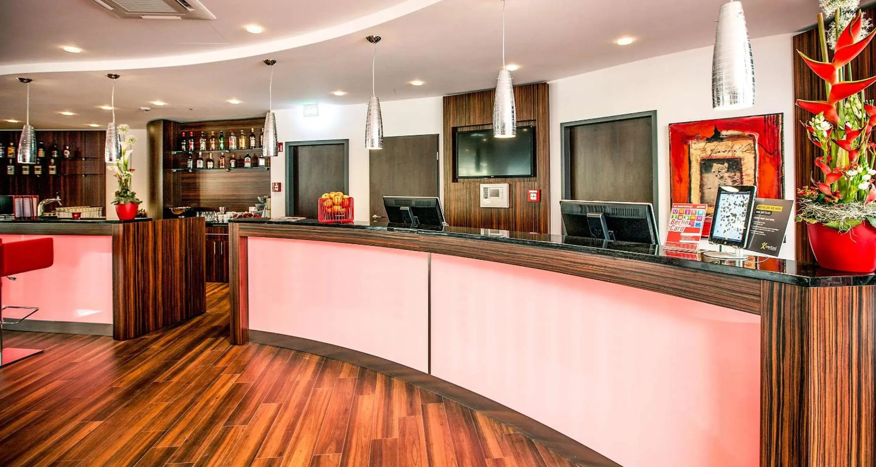 Lobby or reception in Best Western Plus Plaza Berlin Kurfürstendamm Lobby or reception in Best Western Plus Plaza Berlin Kurfürstendamm