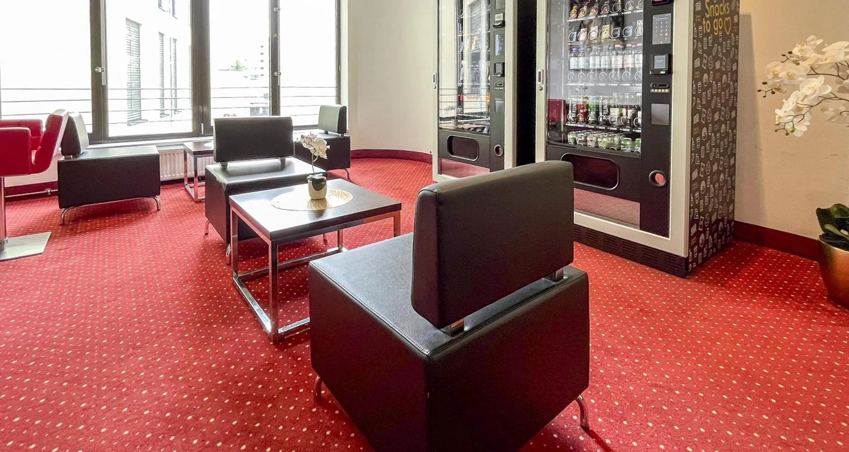 Lobby or reception in Best Western Plus Plaza Berlin Kurfürstendamm