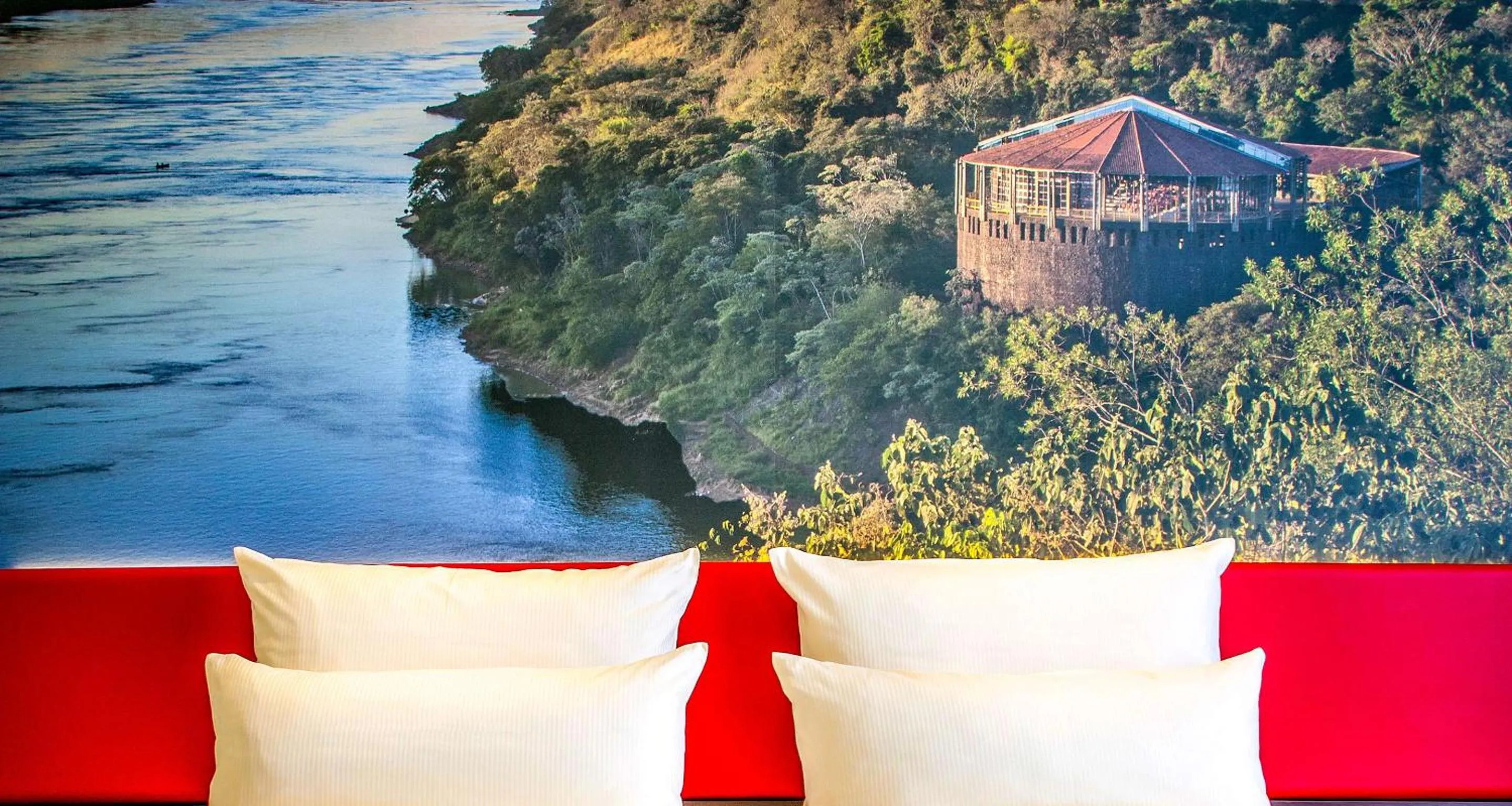 Bedroom in Best Western Plus Plaza Berlin Kurfürstendamm