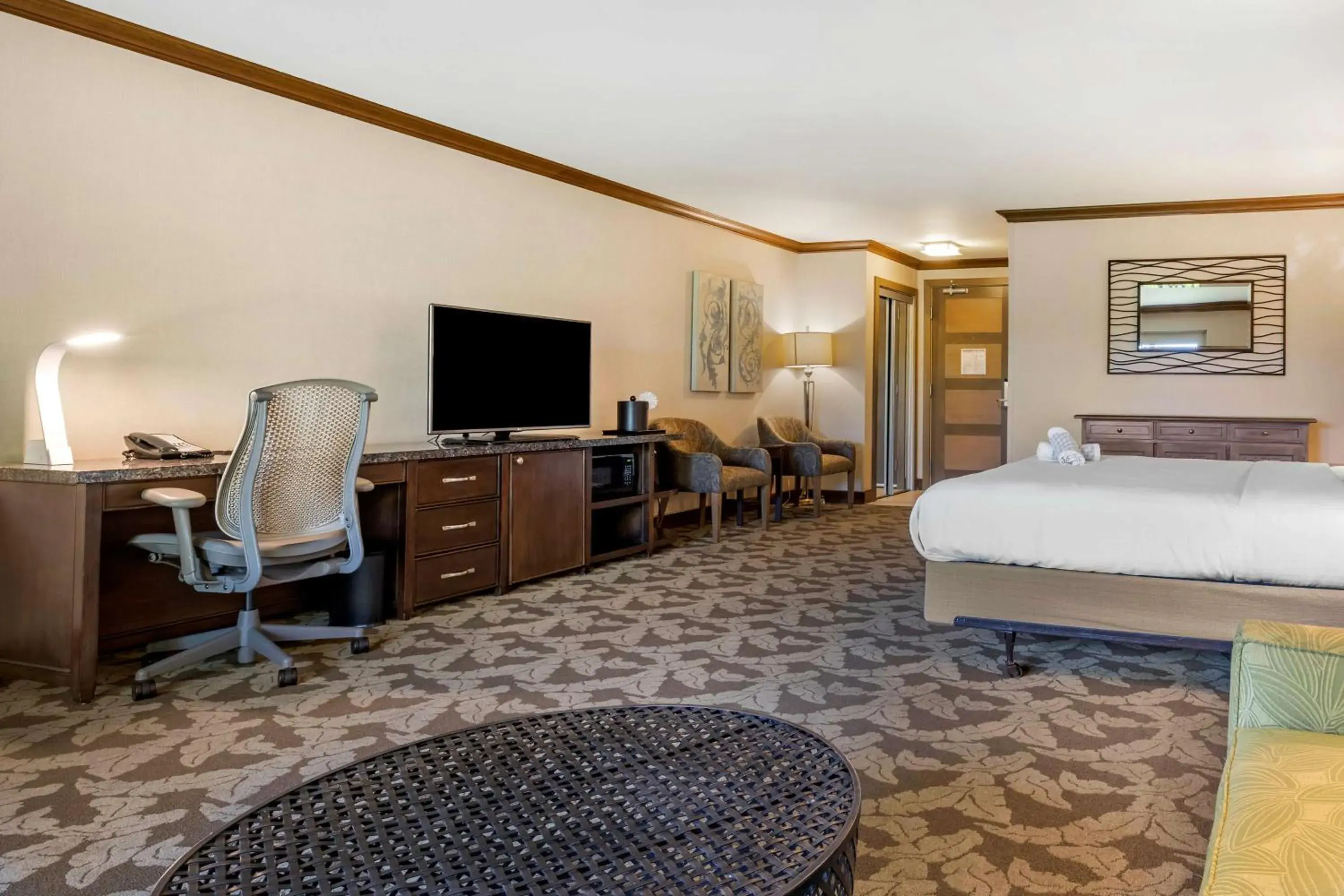 Bedroom, Bed in Best Western PLUS Island Palms Hotel & Marina Bedroom, Bed in Best Western PLUS Island Palms Hotel & Marina