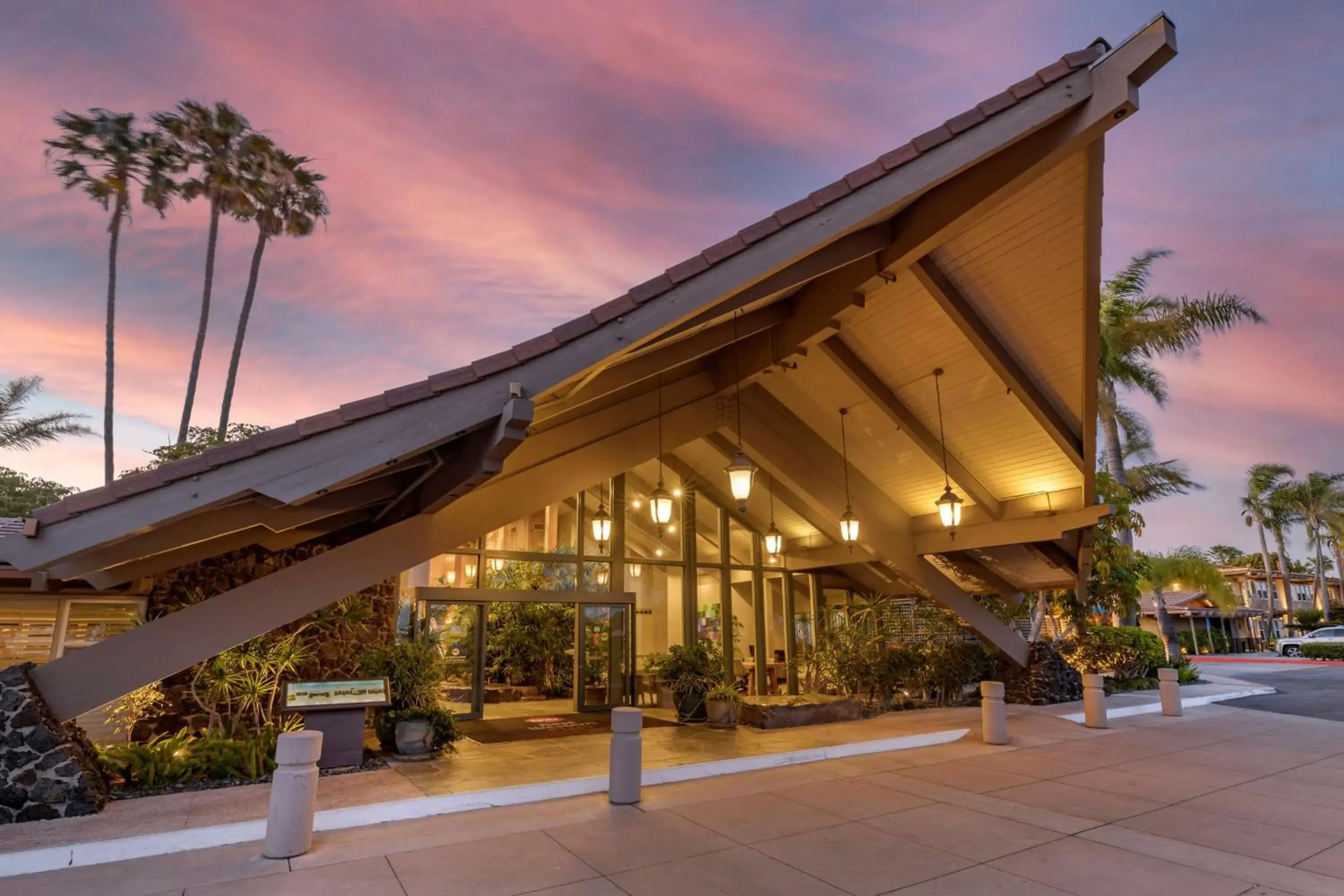 Property building in Best Western PLUS Island Palms Hotel & Marina Property building in Best Western PLUS Island Palms Hotel & Marina