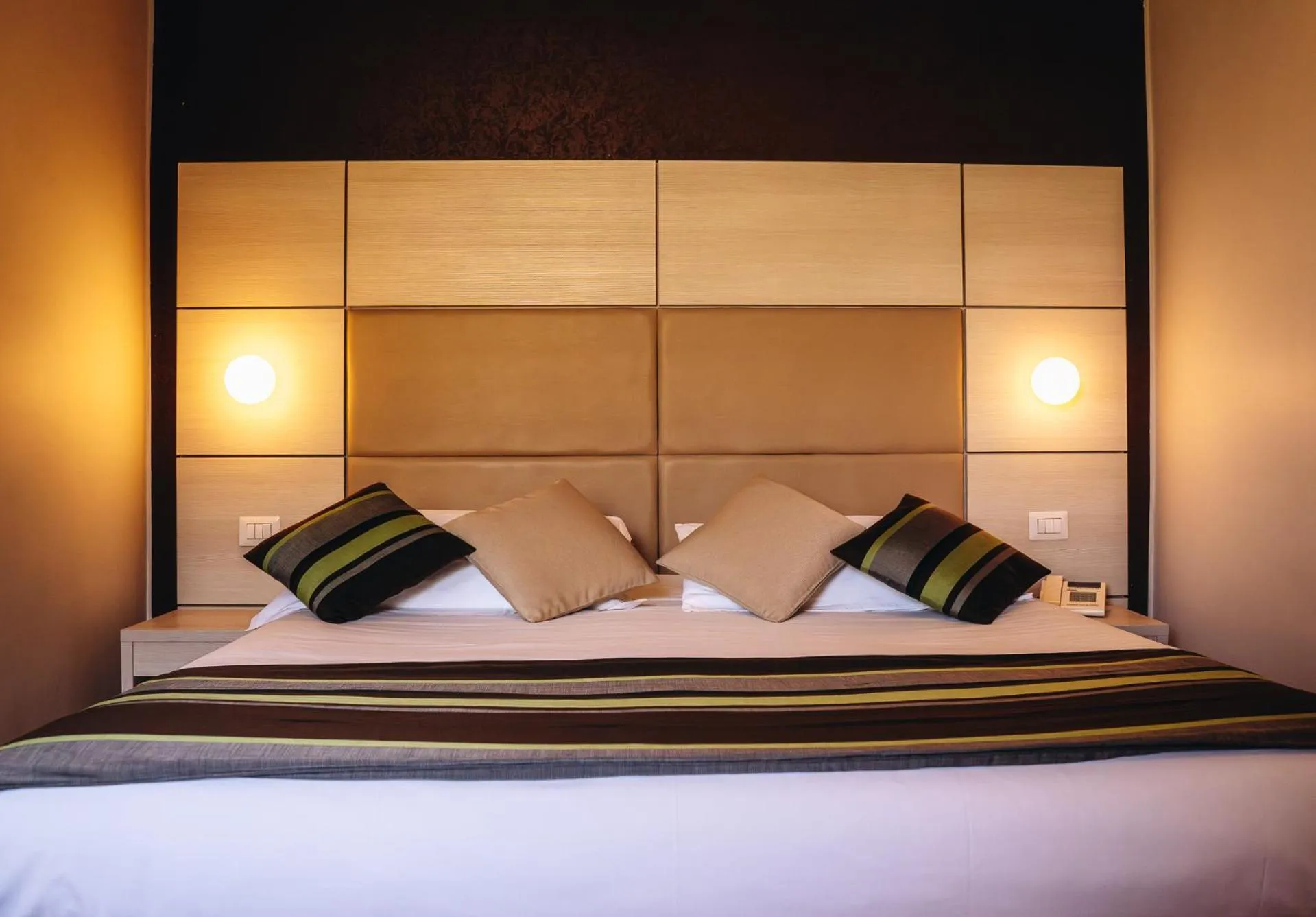 Bed in HB Aosta Hotel & Balcony SPA