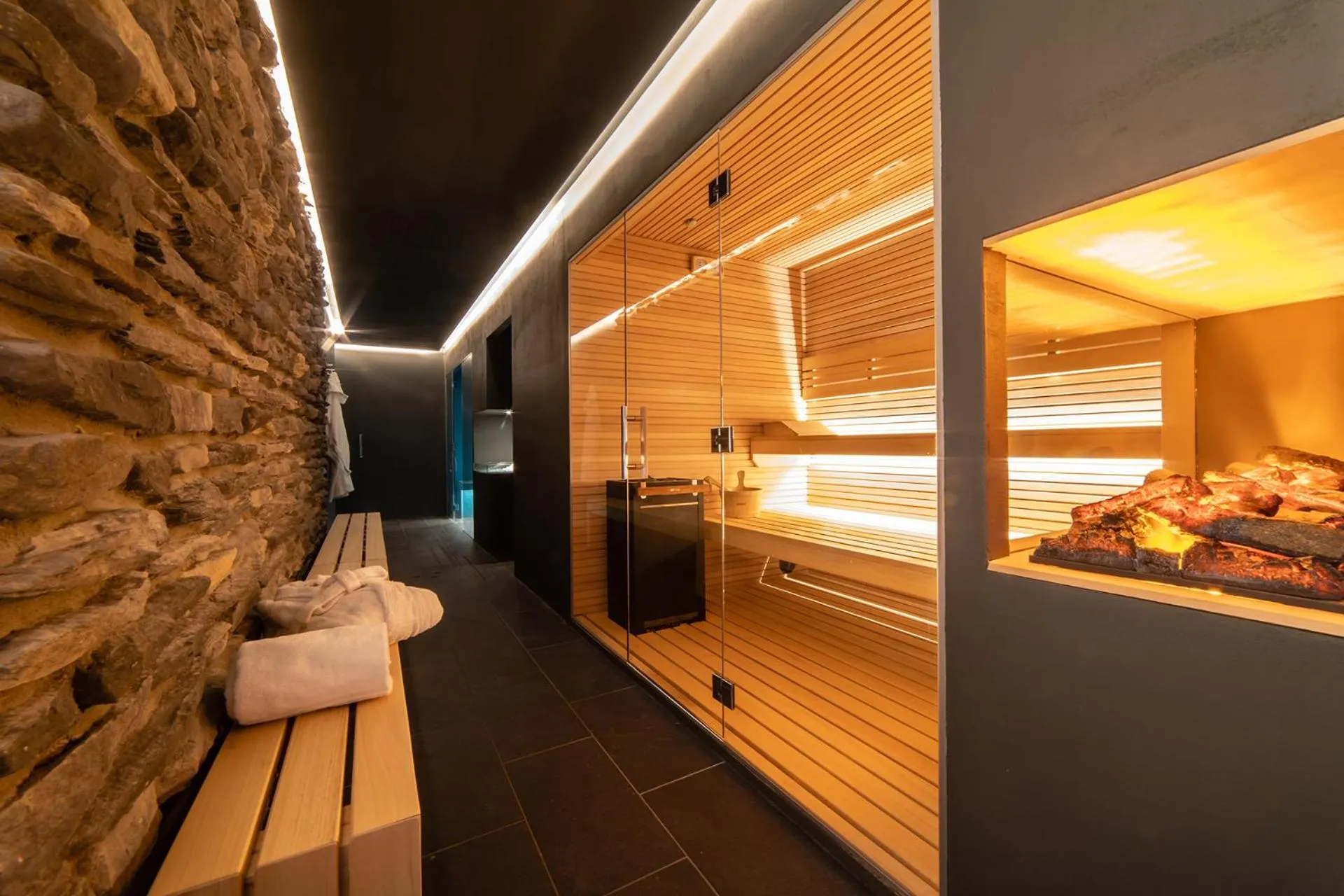 Sauna in HB Aosta Hotel & Balcony SPA