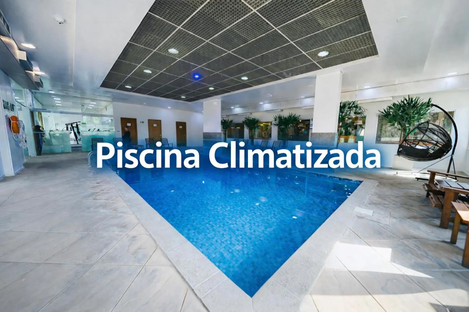 Swimming pool in Hotel Nacional Inn Curitiba Santa Felicidade