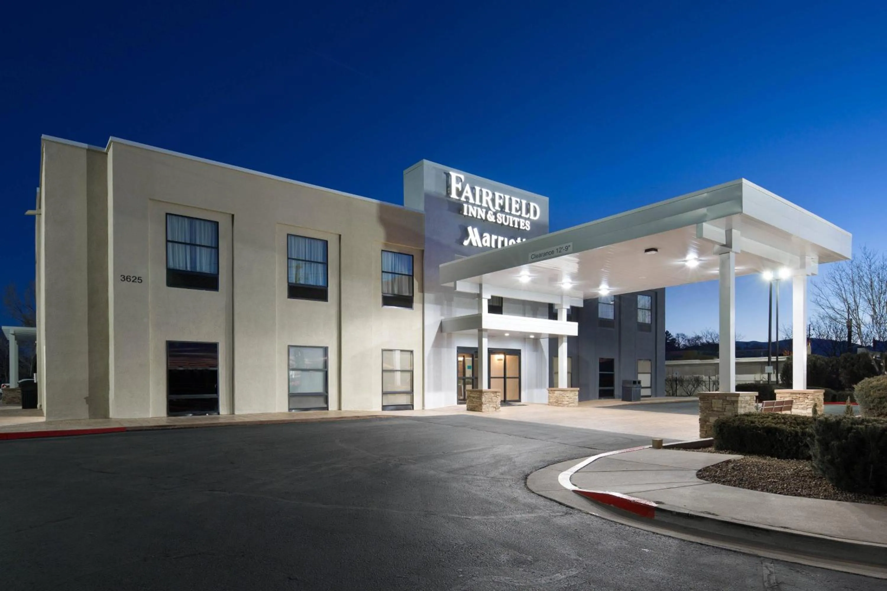 Property building in Fairfield Inn & Suites by Marriott Santa Fe