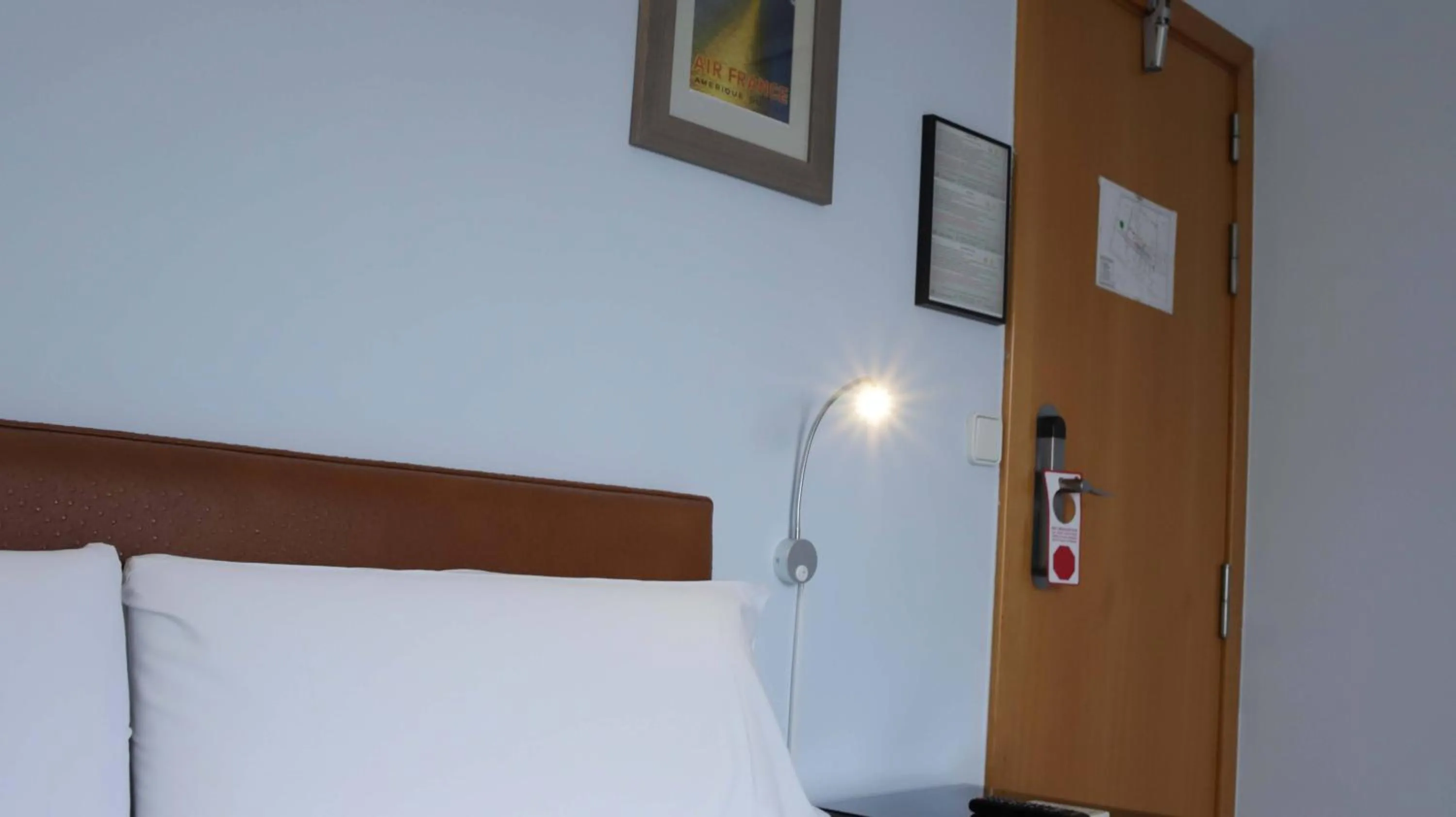 Photo of the whole room, Bed in Hotel Alexandra Sitges