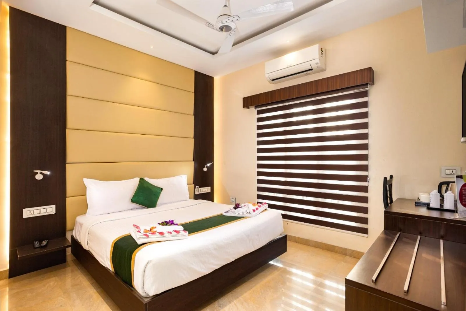 Property building, Bed in Star Emirates Luxury Resort and Spa, Munnar